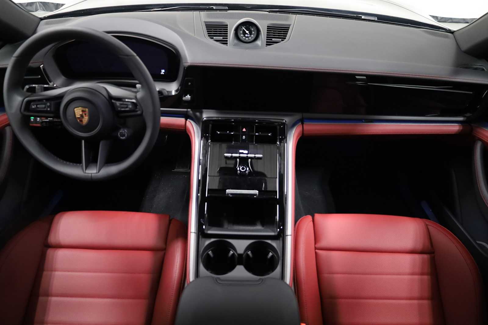 Thumbnail: 2025 Porsche Panamera - 25