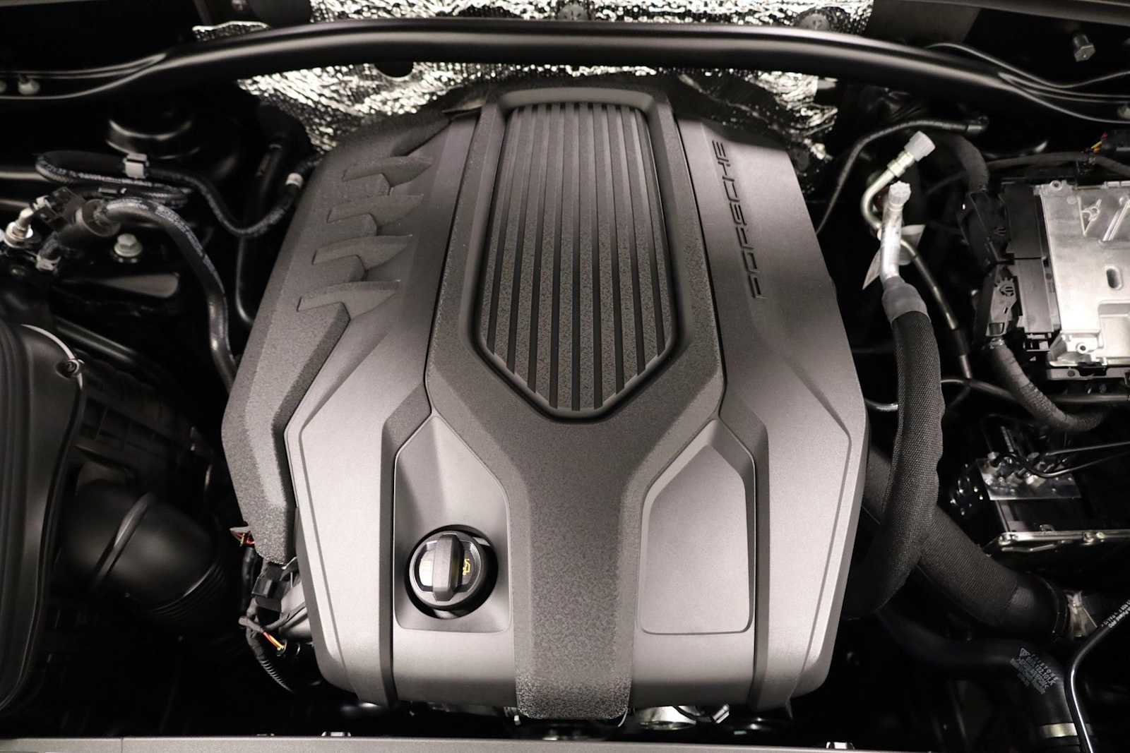 Thumbnail: 2026 Porsche Macan - 42