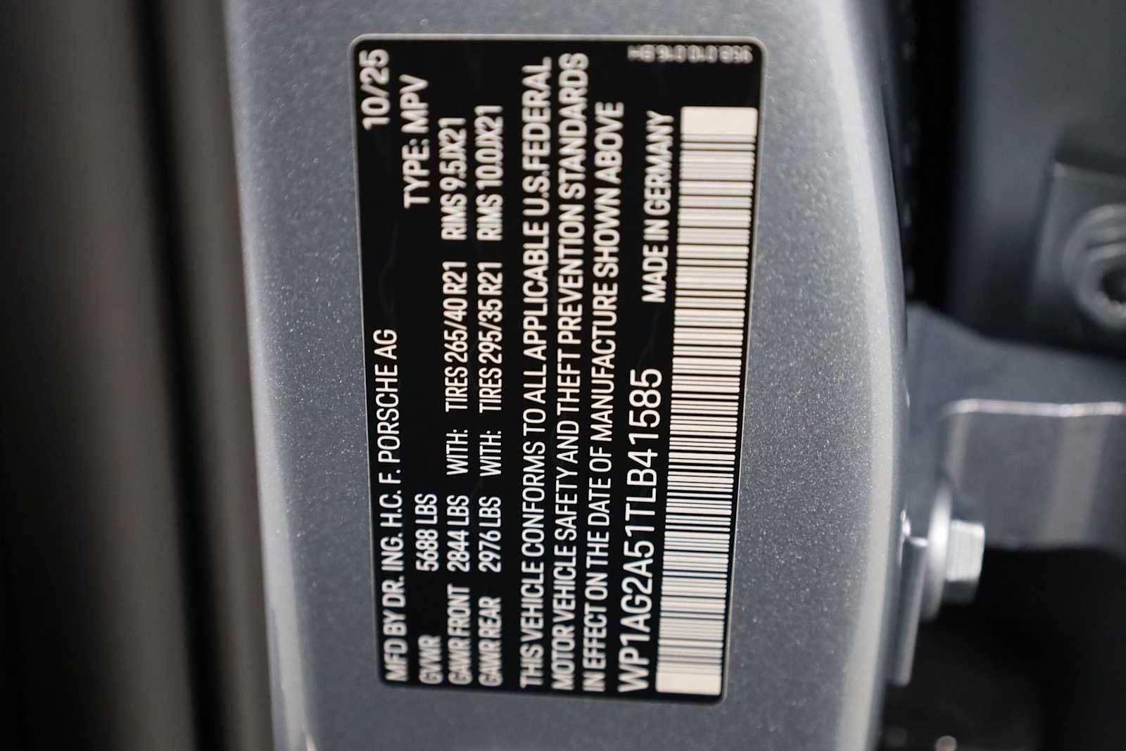 Thumbnail: 2026 Porsche Macan - 44