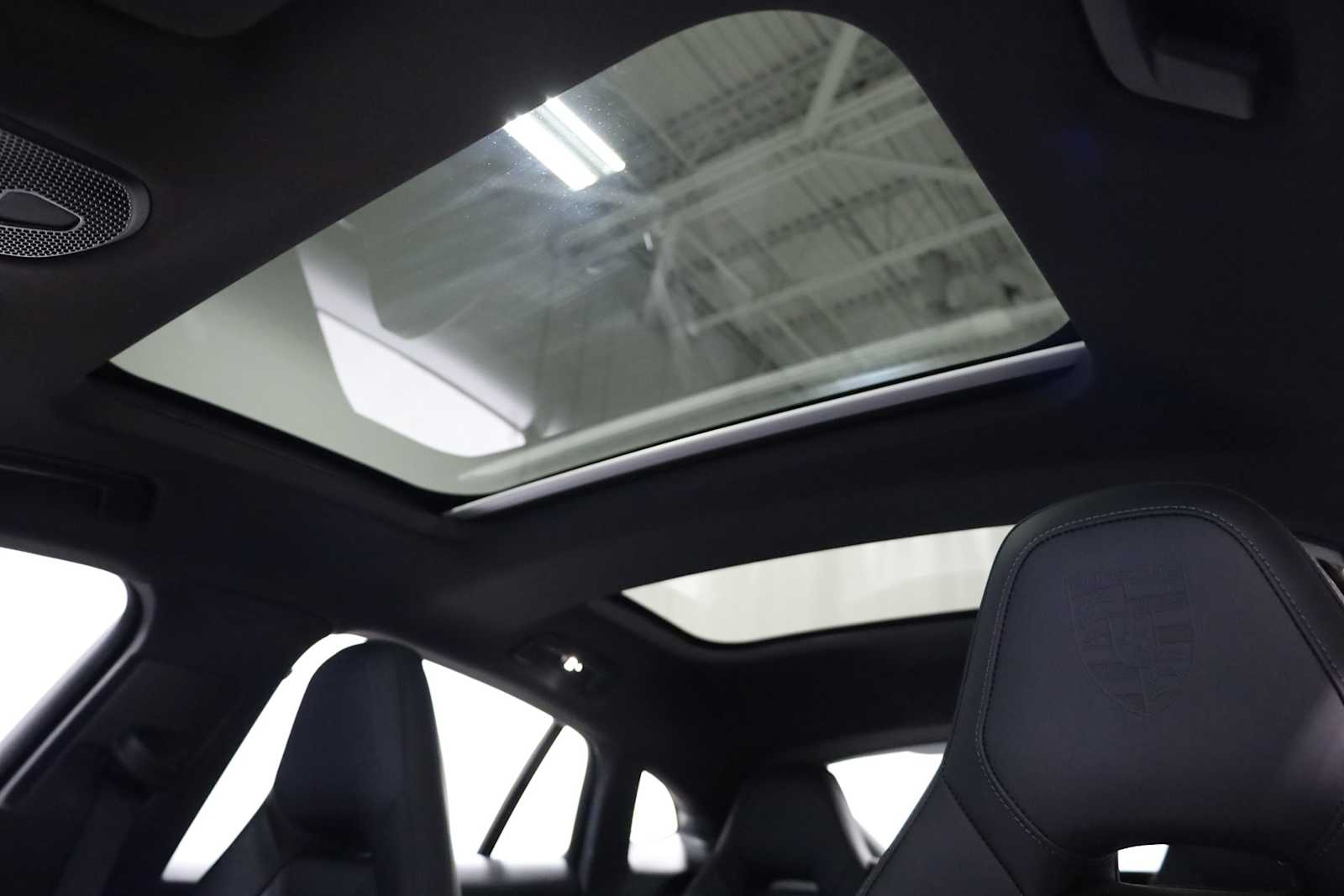 Thumbnail: 2025 Porsche Panamera - 19