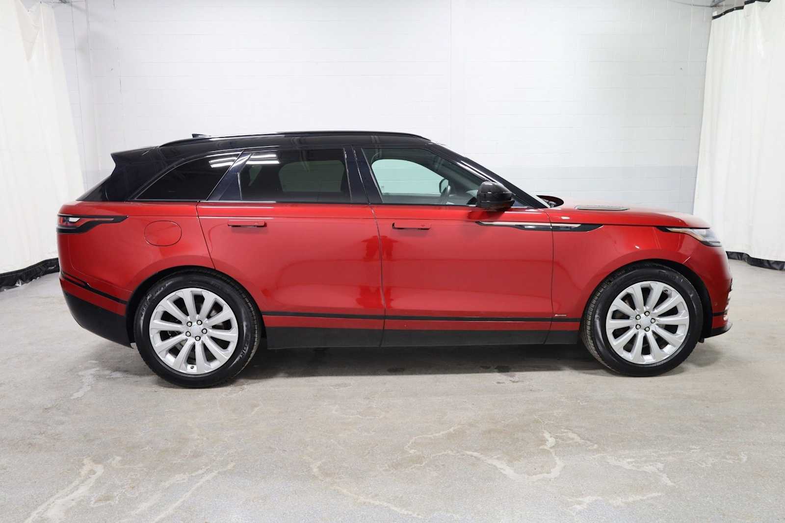 Thumbnail: 2018 Land Rover Range Rover Velar - 10