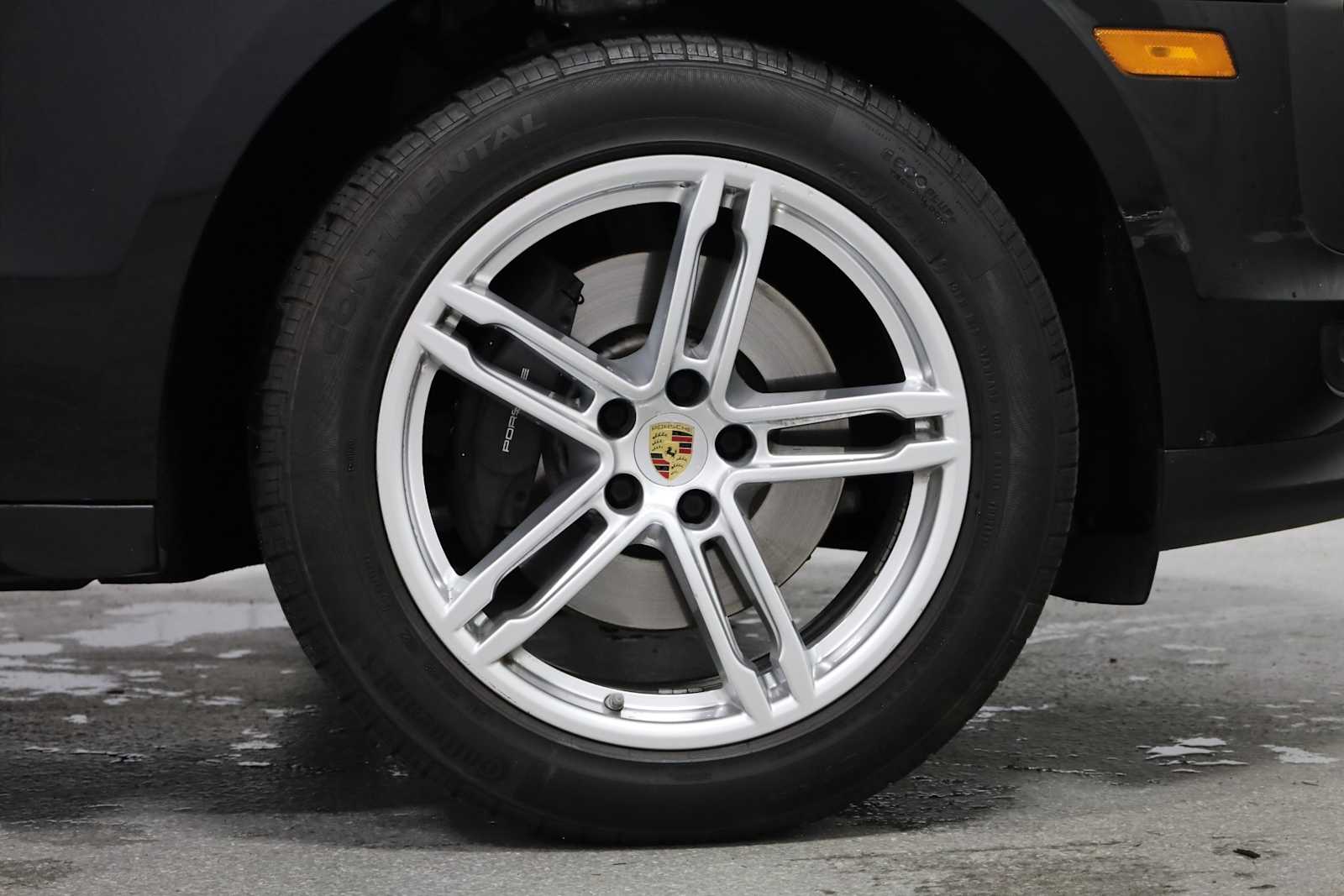 Thumbnail: 2020 Porsche Macan - 12