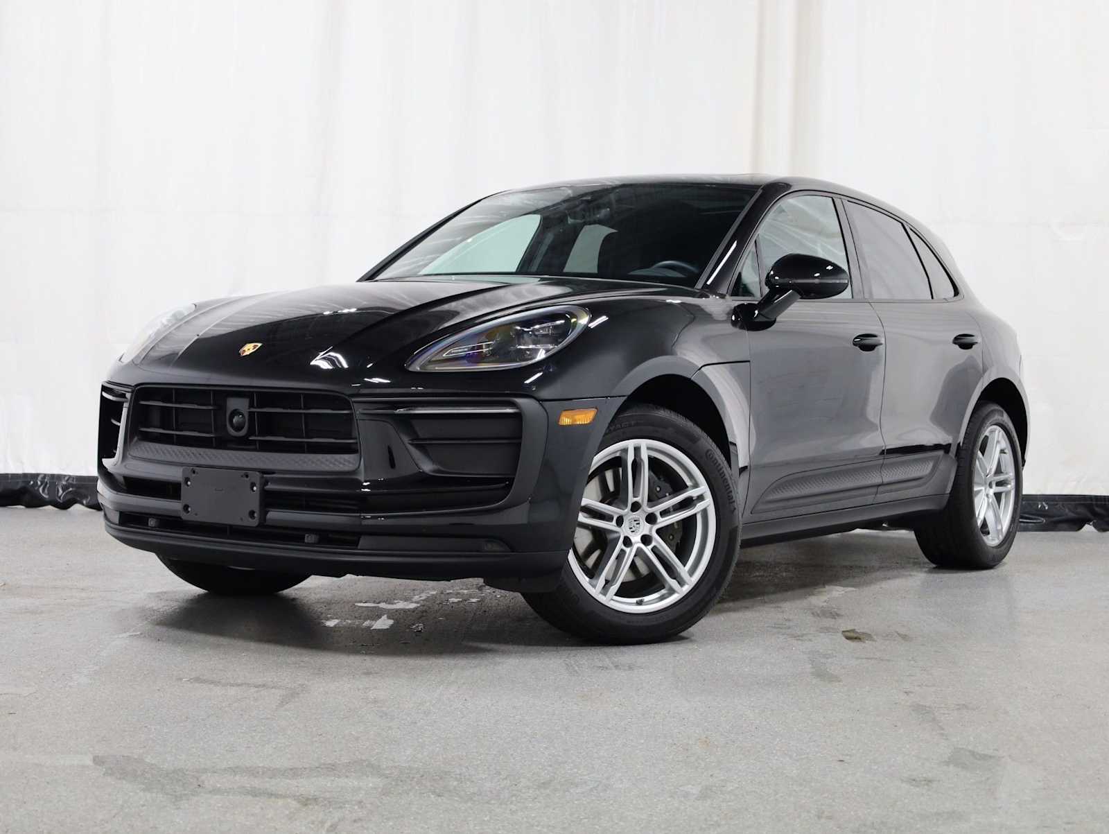 2024 Porsche Macan's photo