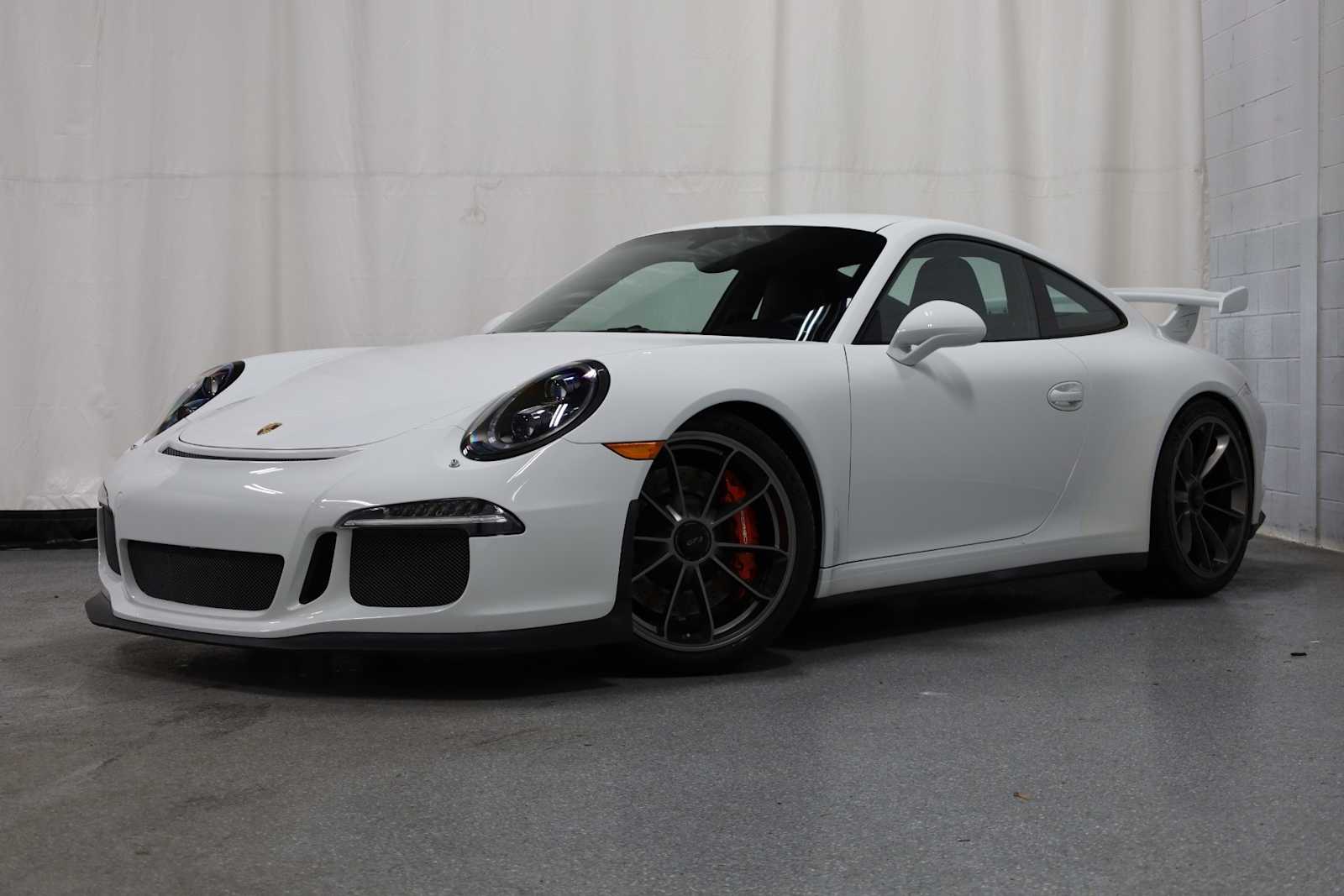 Thumbnail: 2016 Porsche 911 - 1