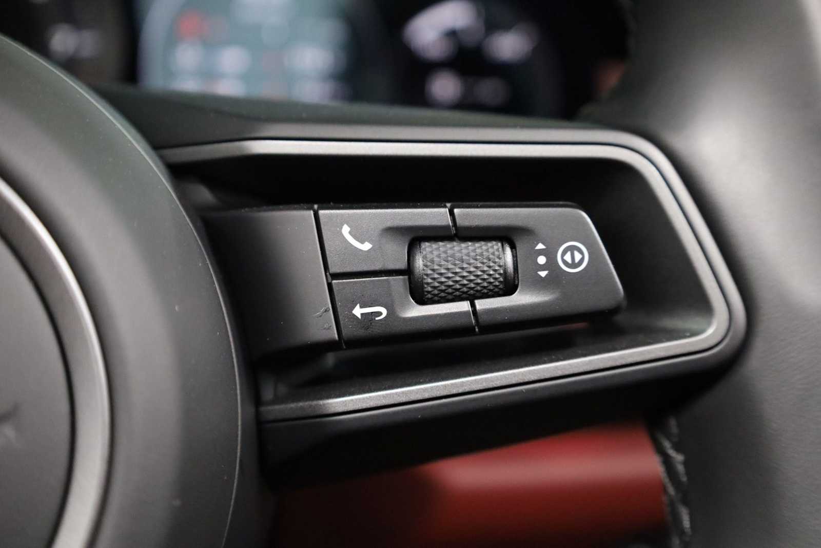 Thumbnail: 2024 Porsche 911 - 24