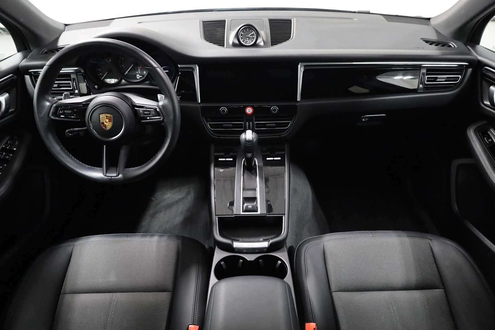 Thumbnail: 2023 Porsche Macan - 26