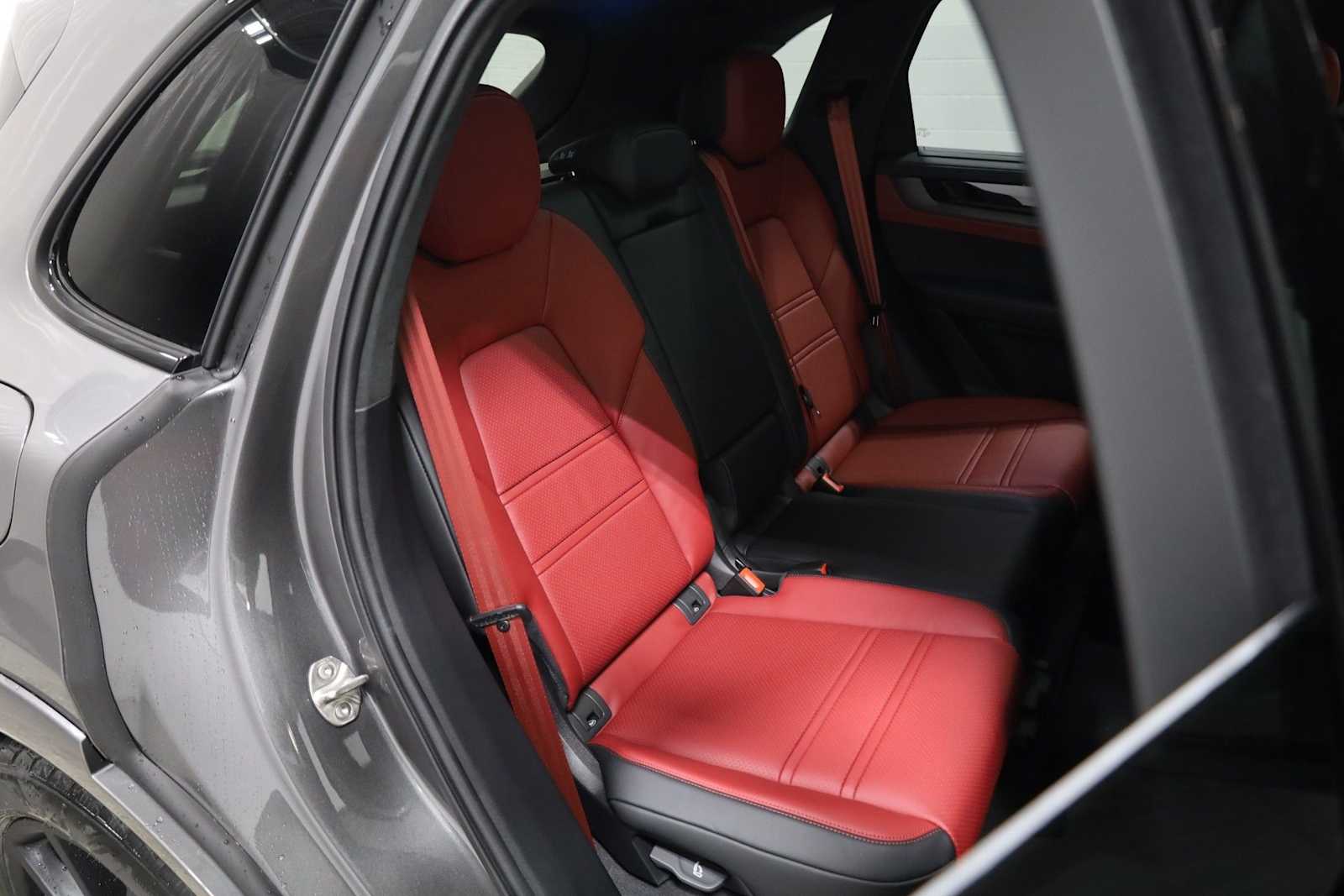 Thumbnail: 2026 Porsche Cayenne - 37