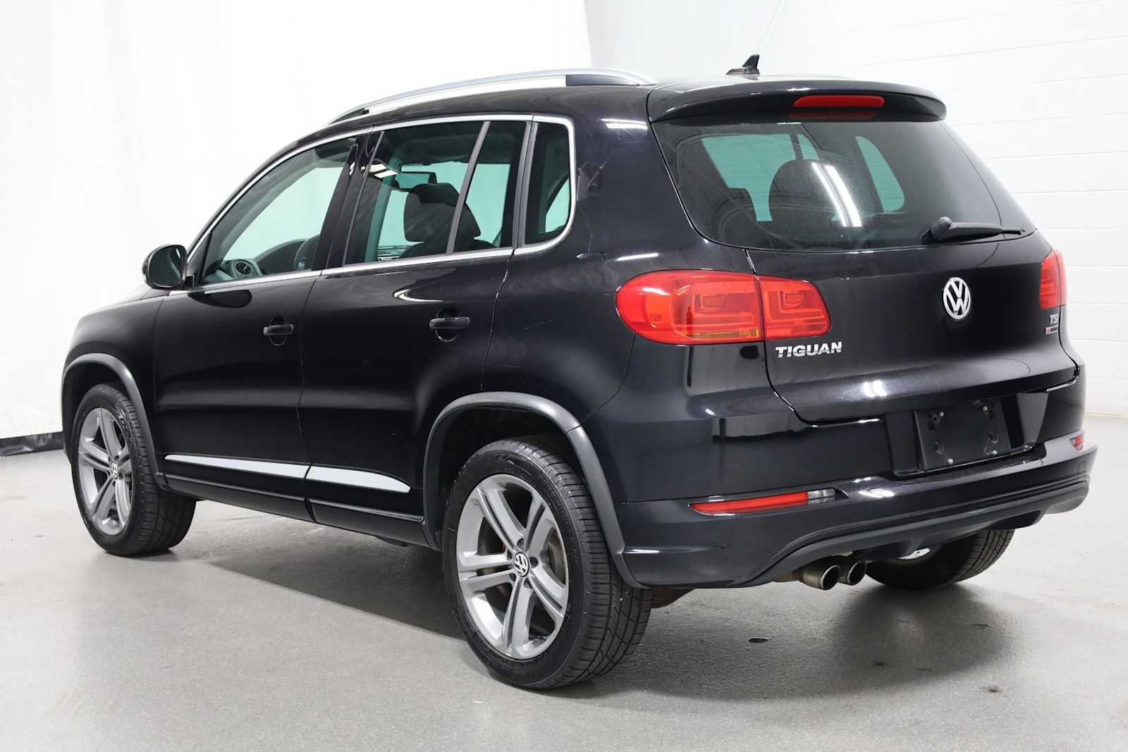 Thumbnail: 2017 Volkswagen Tiguan - 3