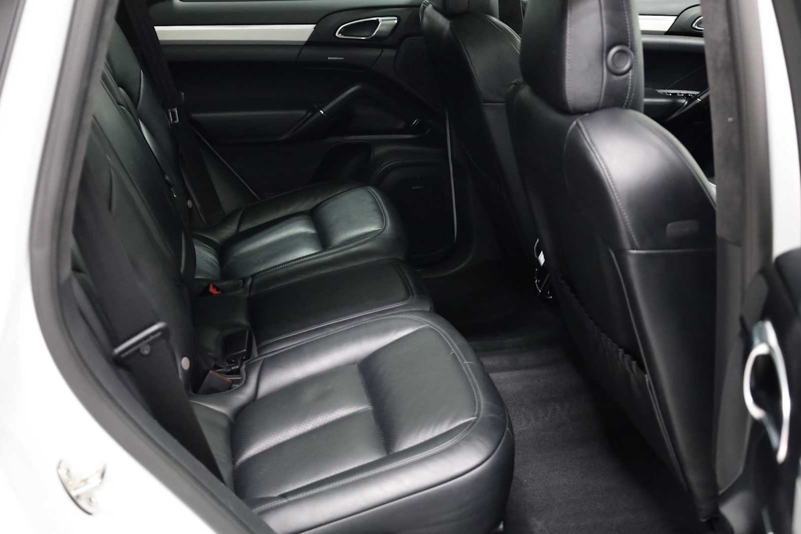 Thumbnail: 2018 Porsche Cayenne - 34