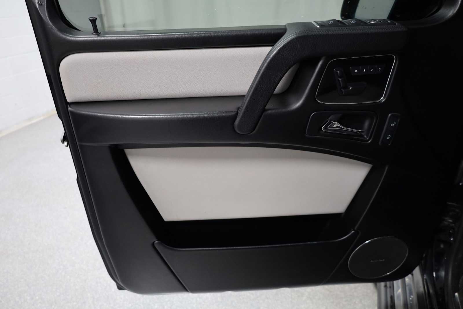Thumbnail: 2013 Mercedes-Benz G-Class - 15