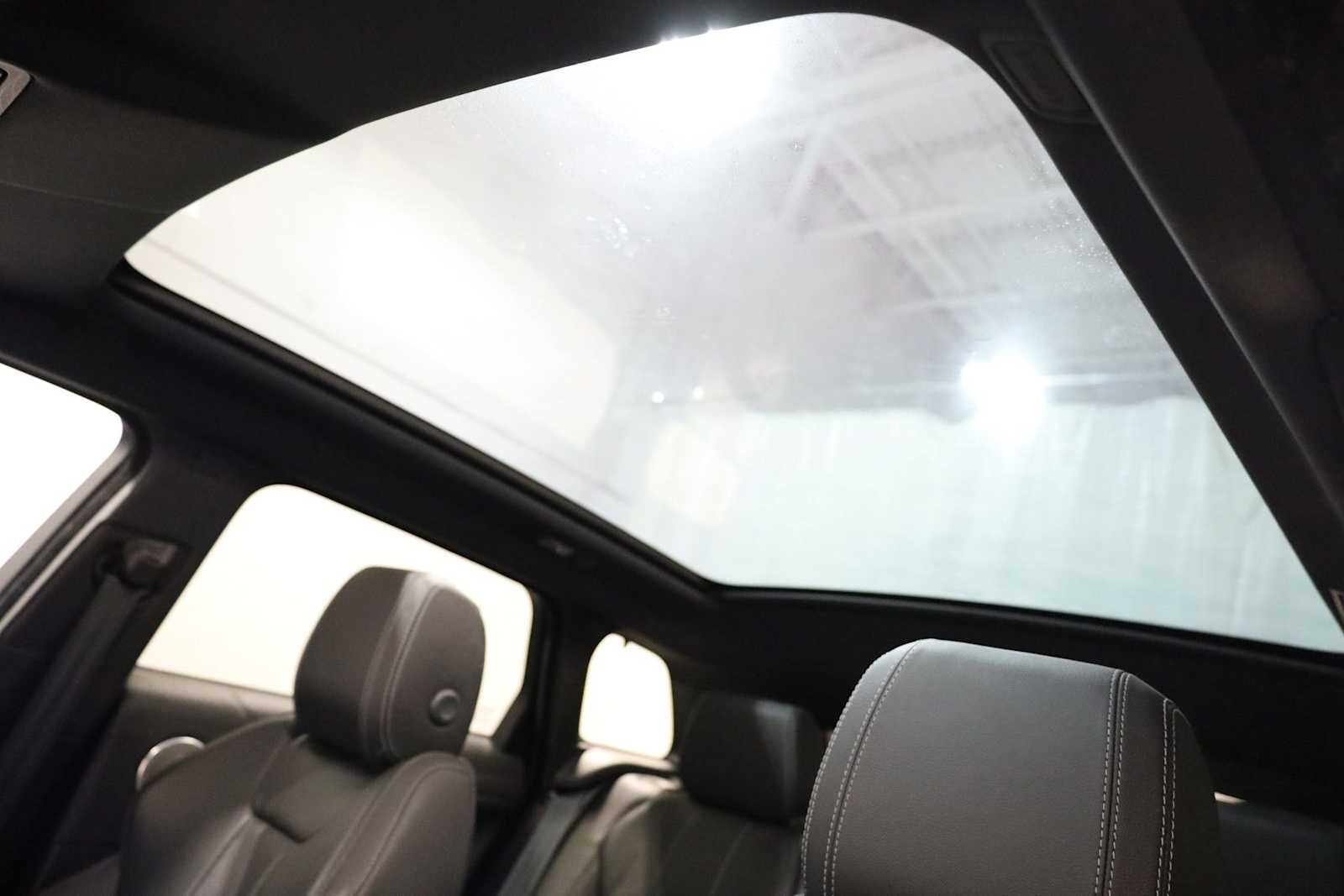 Thumbnail: 2017 Land Rover Range Rover Evoque - 19