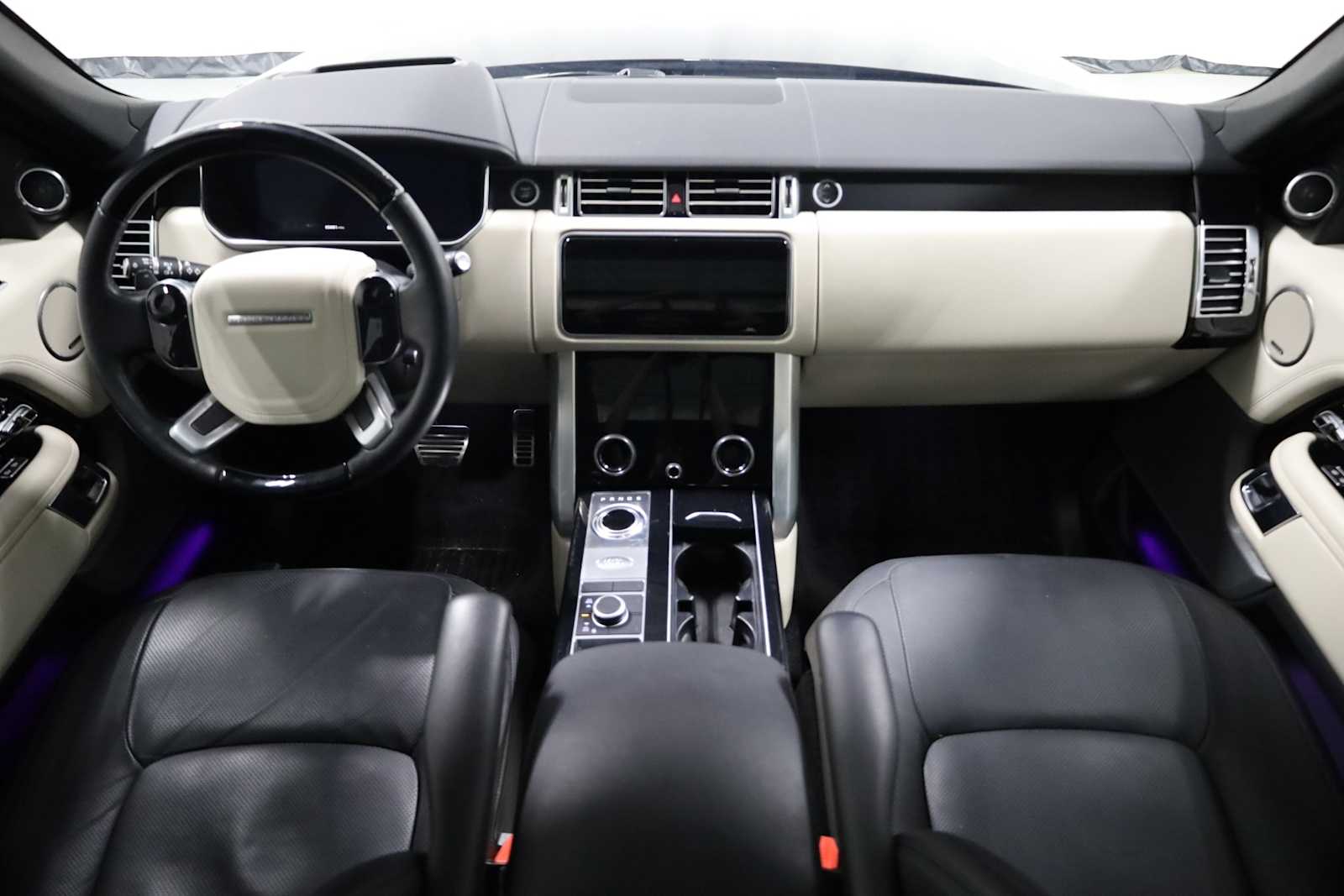 Thumbnail: 2021 Land Rover Range Rover - 24