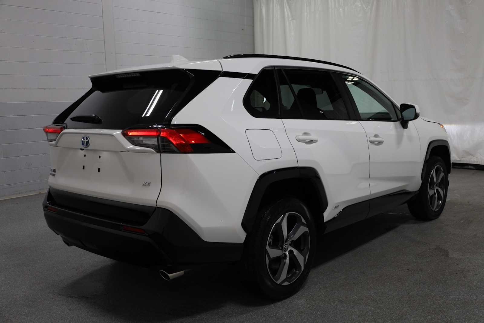 Thumbnail: 2024 Toyota RAV4 - 9