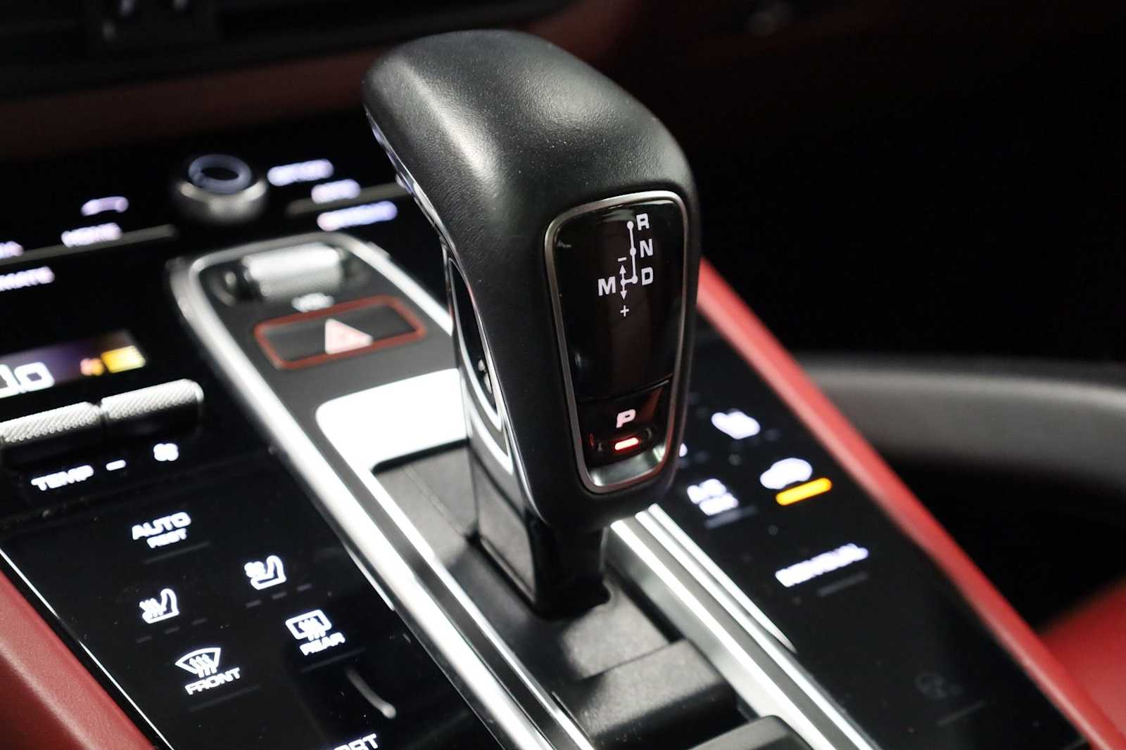 Thumbnail: 2022 Porsche Cayenne - 29