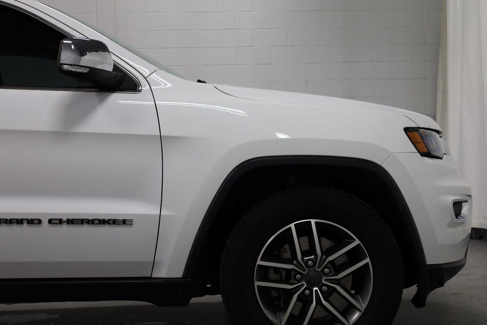 Thumbnail: 2021 Jeep Grand Cherokee - 11