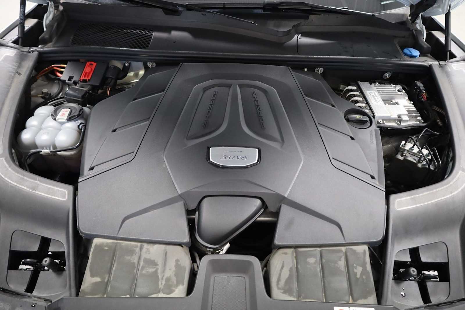 Thumbnail: 2023 Porsche Cayenne - 42