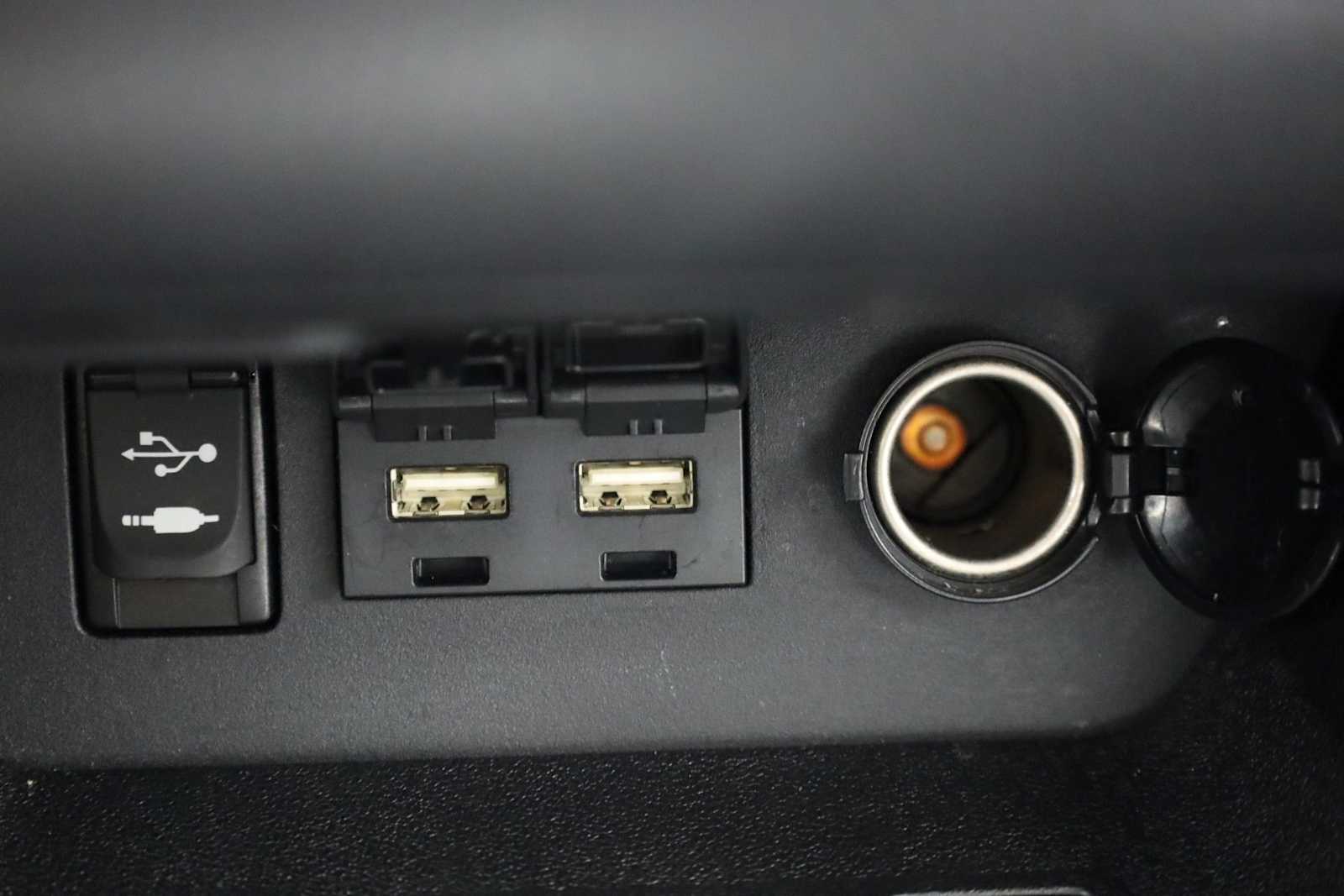 Thumbnail: 2019 Toyota Highlander - 33