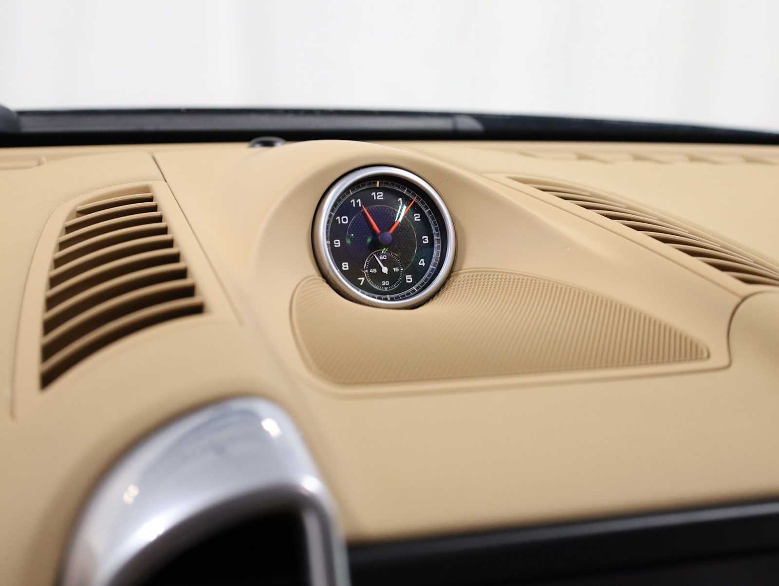 Thumbnail: 2015 Porsche Cayenne - 18