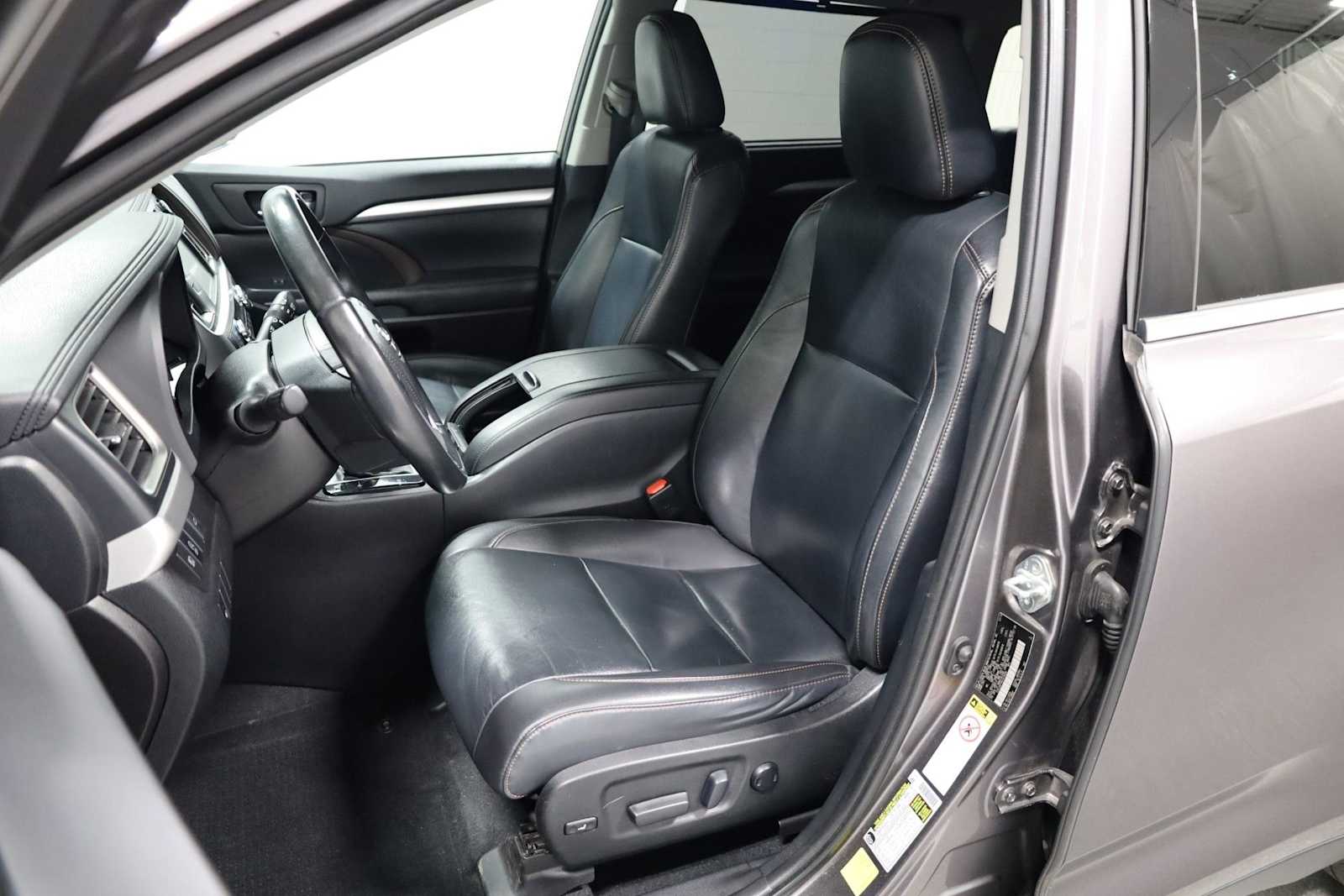 Thumbnail: 2019 Toyota Highlander - 5