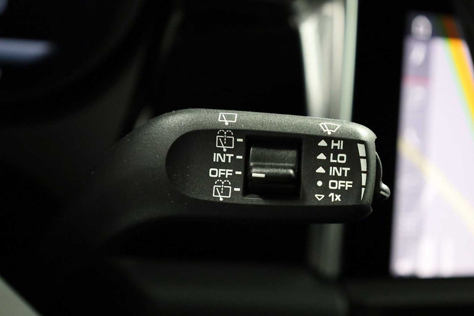 Thumbnail: 2026 Porsche Macan - 30