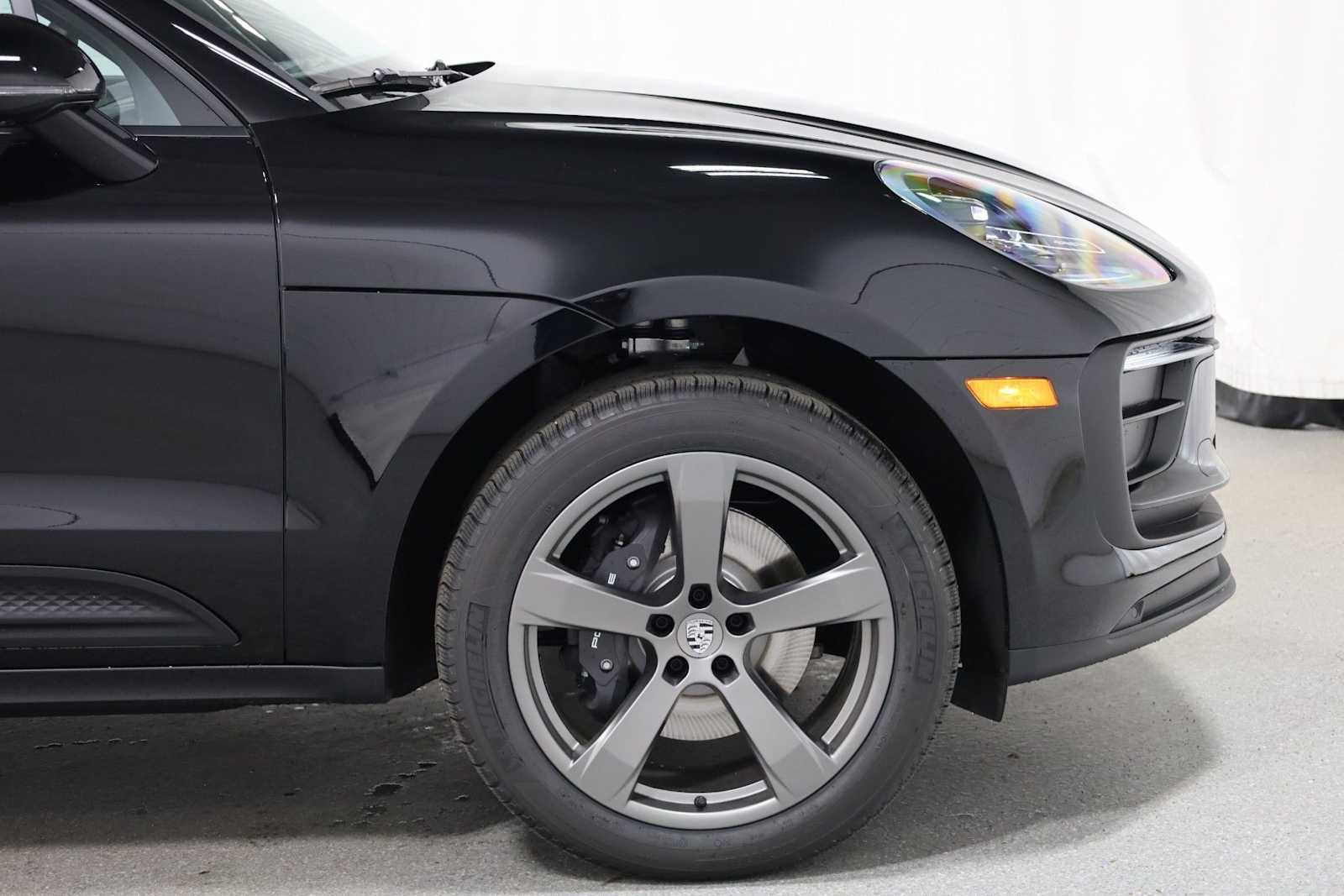 Thumbnail: 2026 Porsche Macan - 11