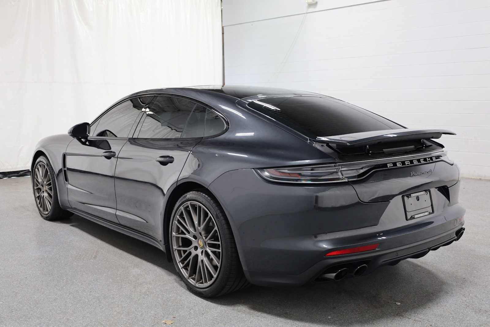 Thumbnail: 2022 Porsche Panamera - 3