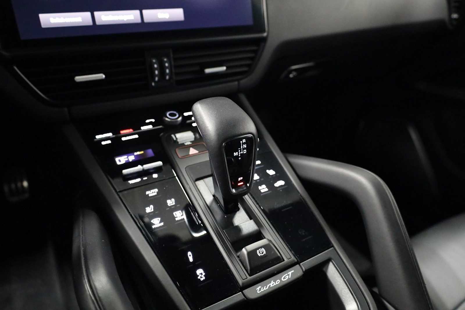 Thumbnail: 2022 Porsche  - 28