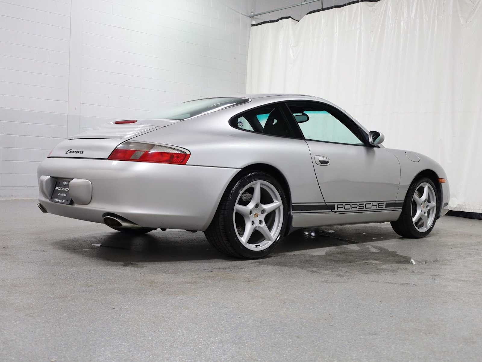 Thumbnail: 2003 Porsche 911 - 9