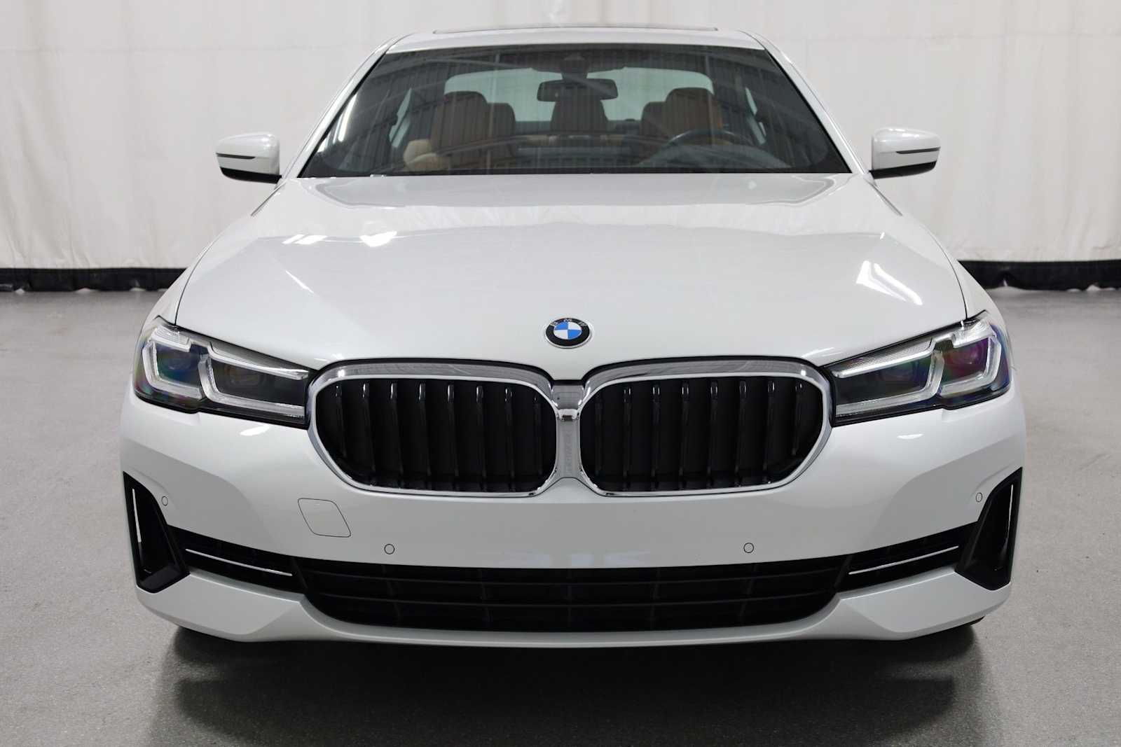 Thumbnail: 2022 BMW 5 Series - 14