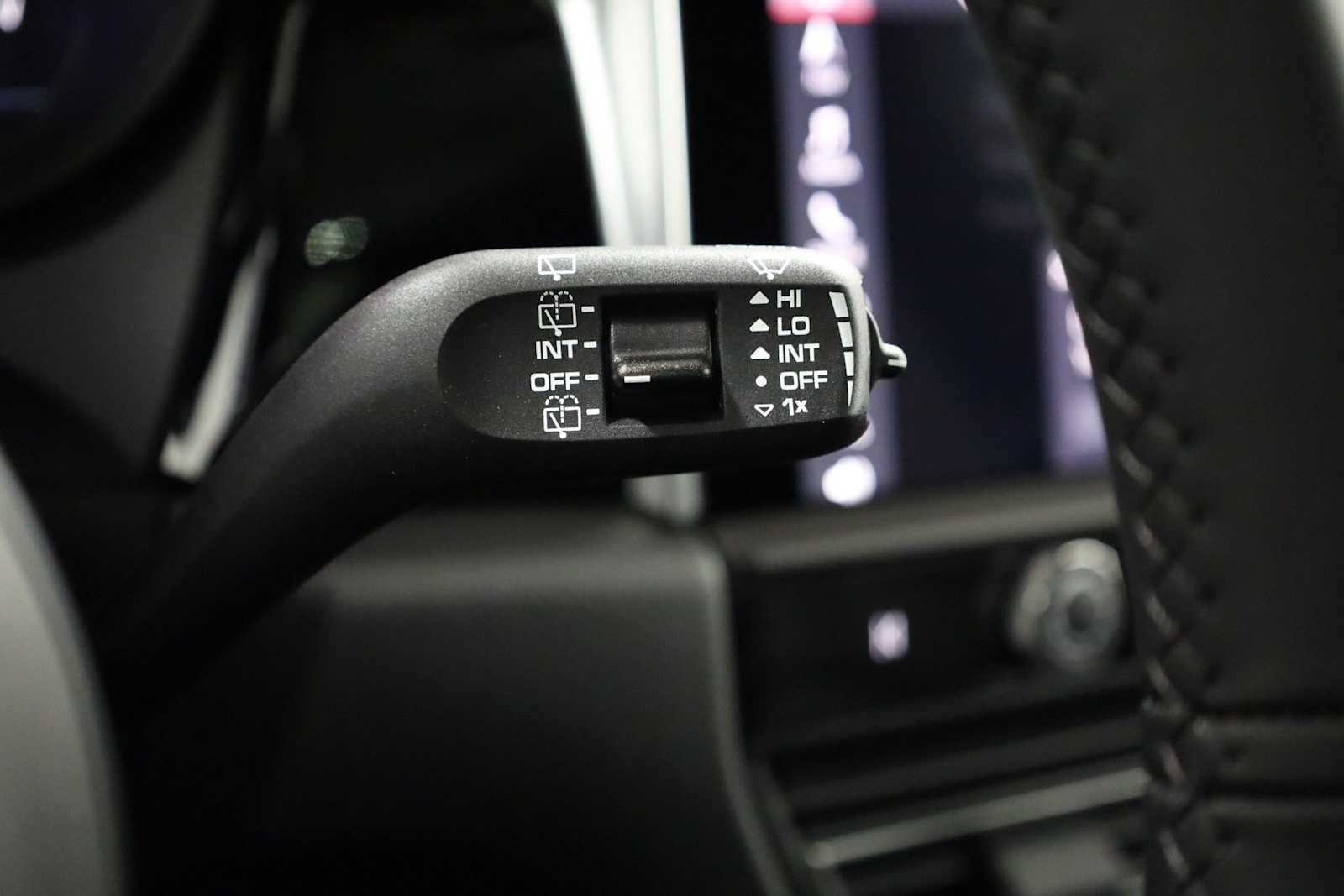 Thumbnail: 2026 Porsche Macan - 30