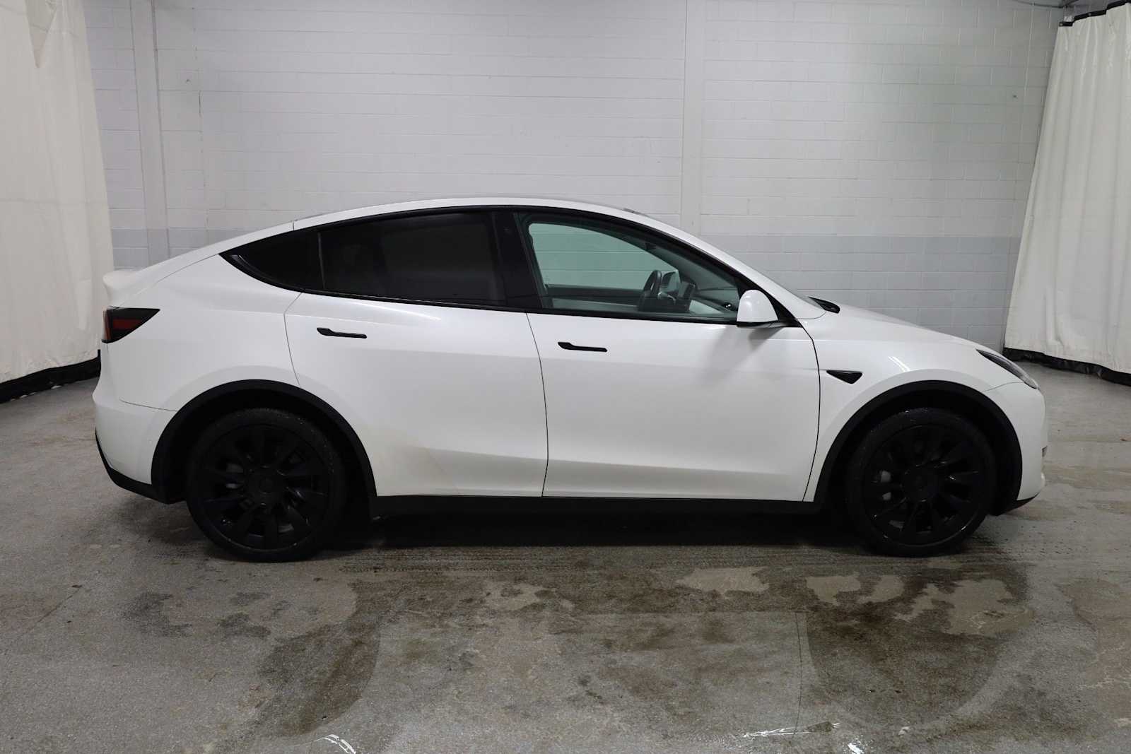 Thumbnail: 2020 Tesla Model Y - 10