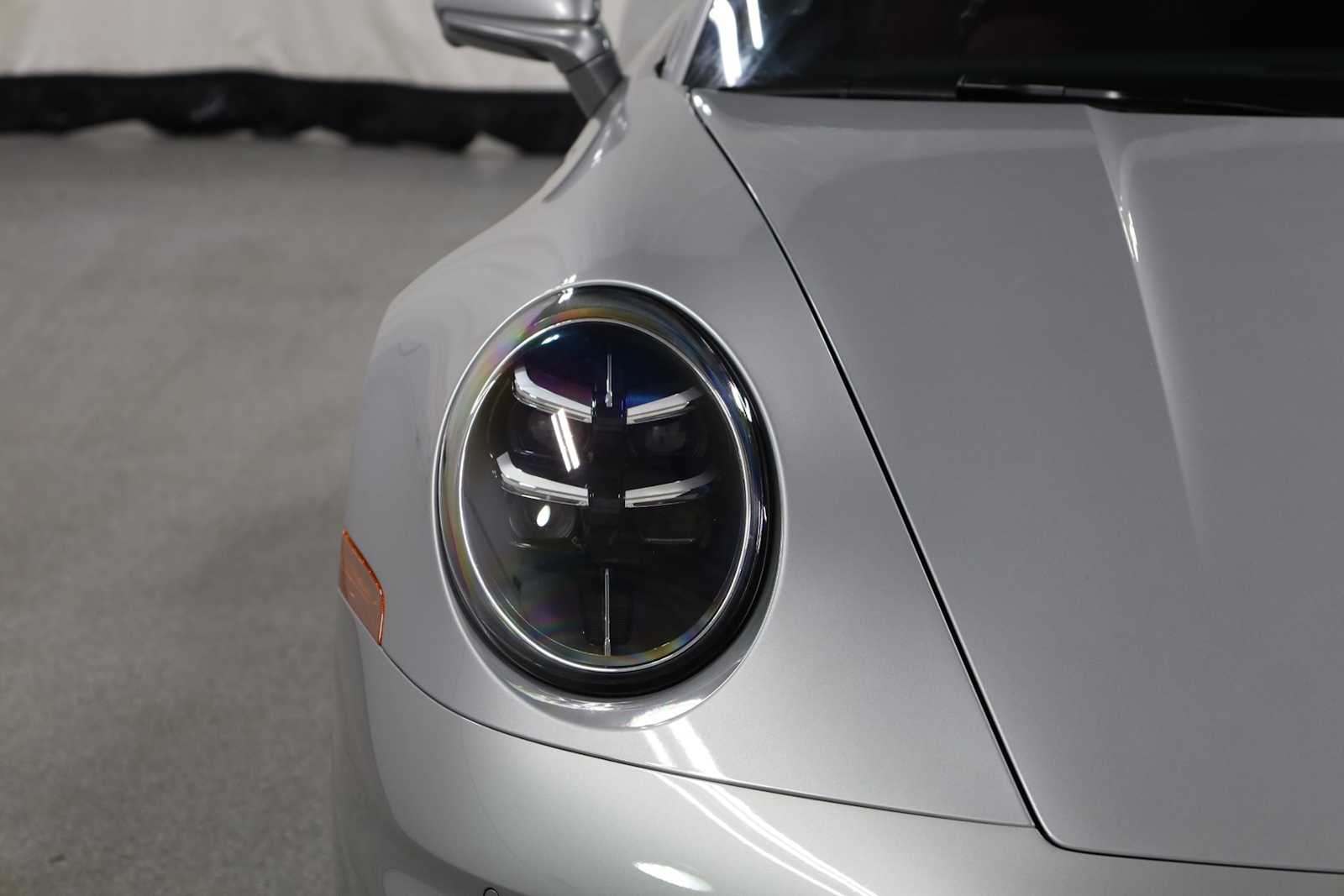Thumbnail: 2025 Porsche 911 - 15