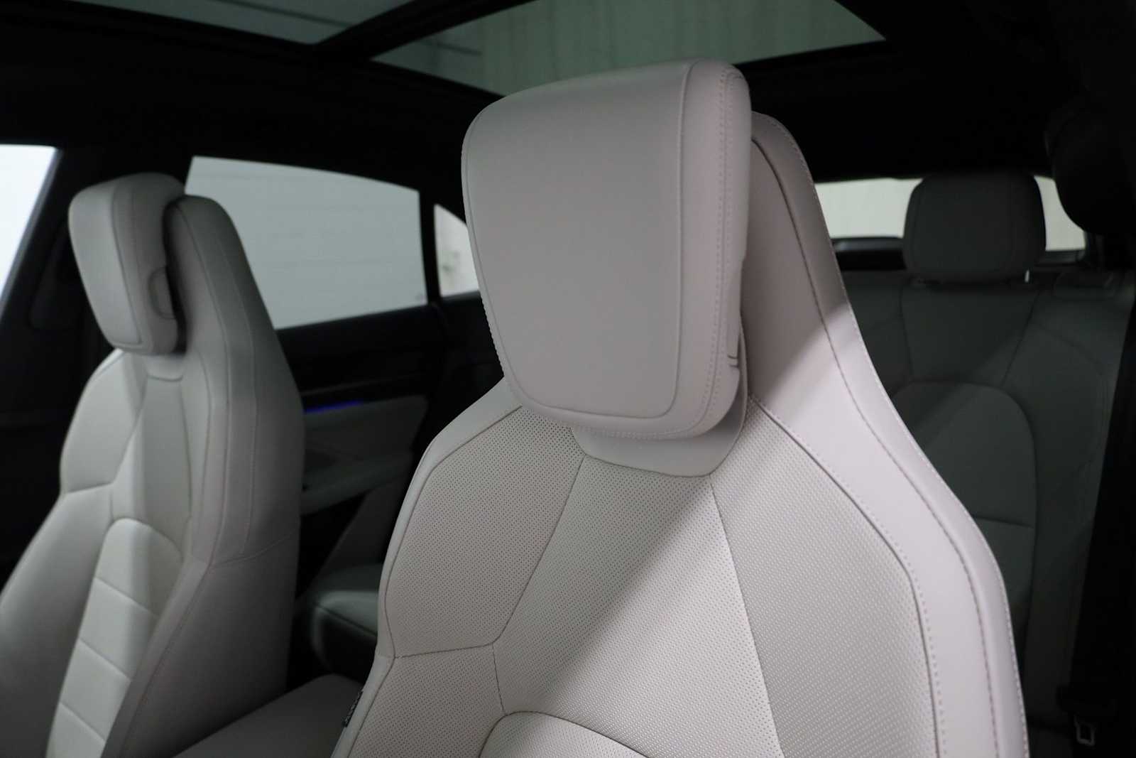 Thumbnail: 2025 Porsche Macan - 19