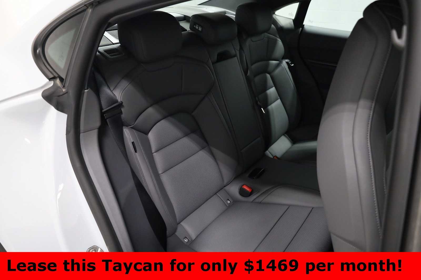 Thumbnail: 2025 Porsche Taycan - 33