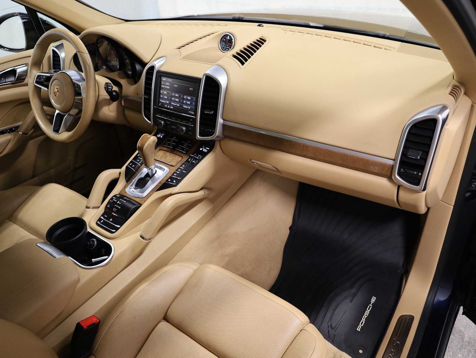 Thumbnail: 2015 Porsche Cayenne - 6