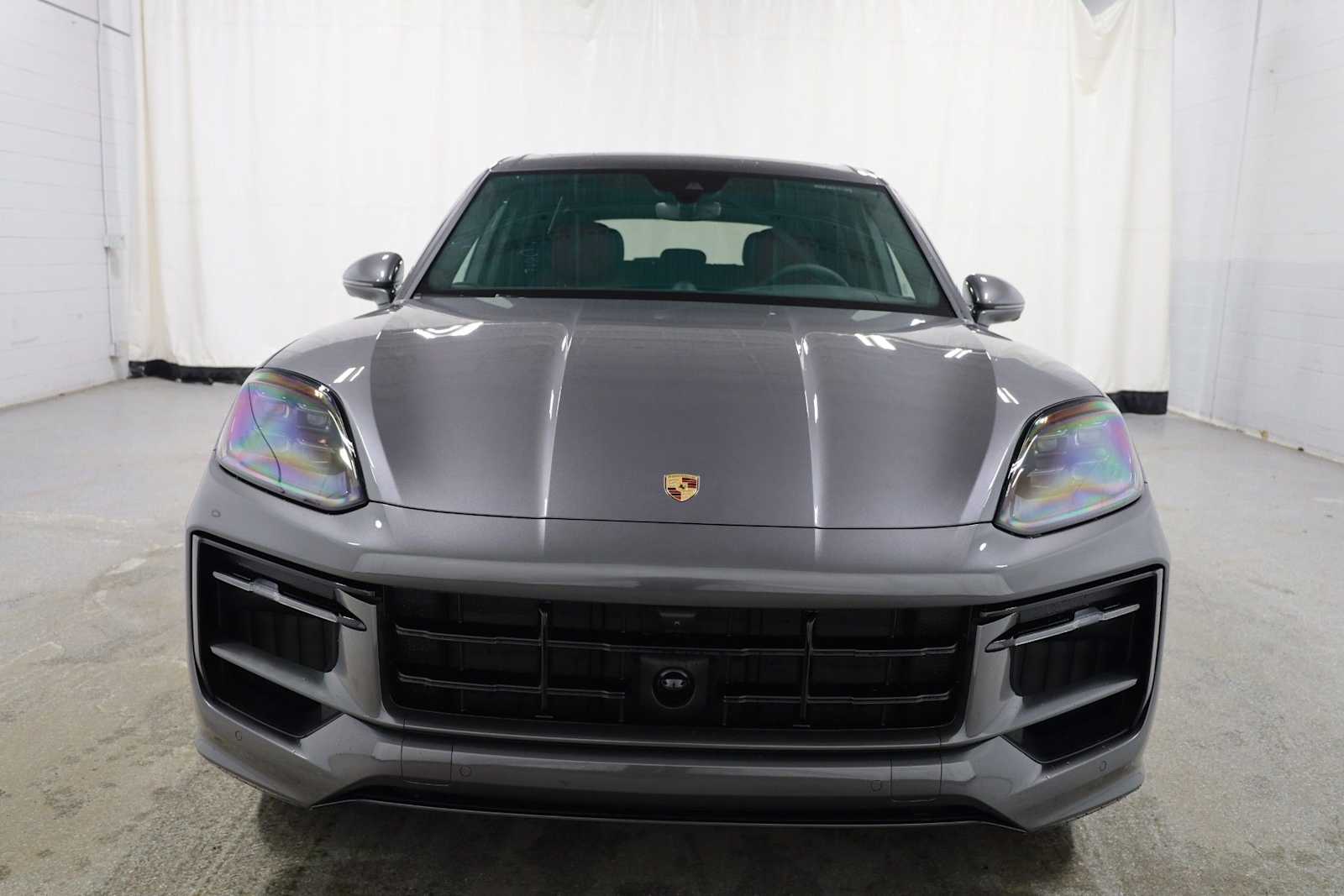 Thumbnail: 2026 Porsche Cayenne - 14