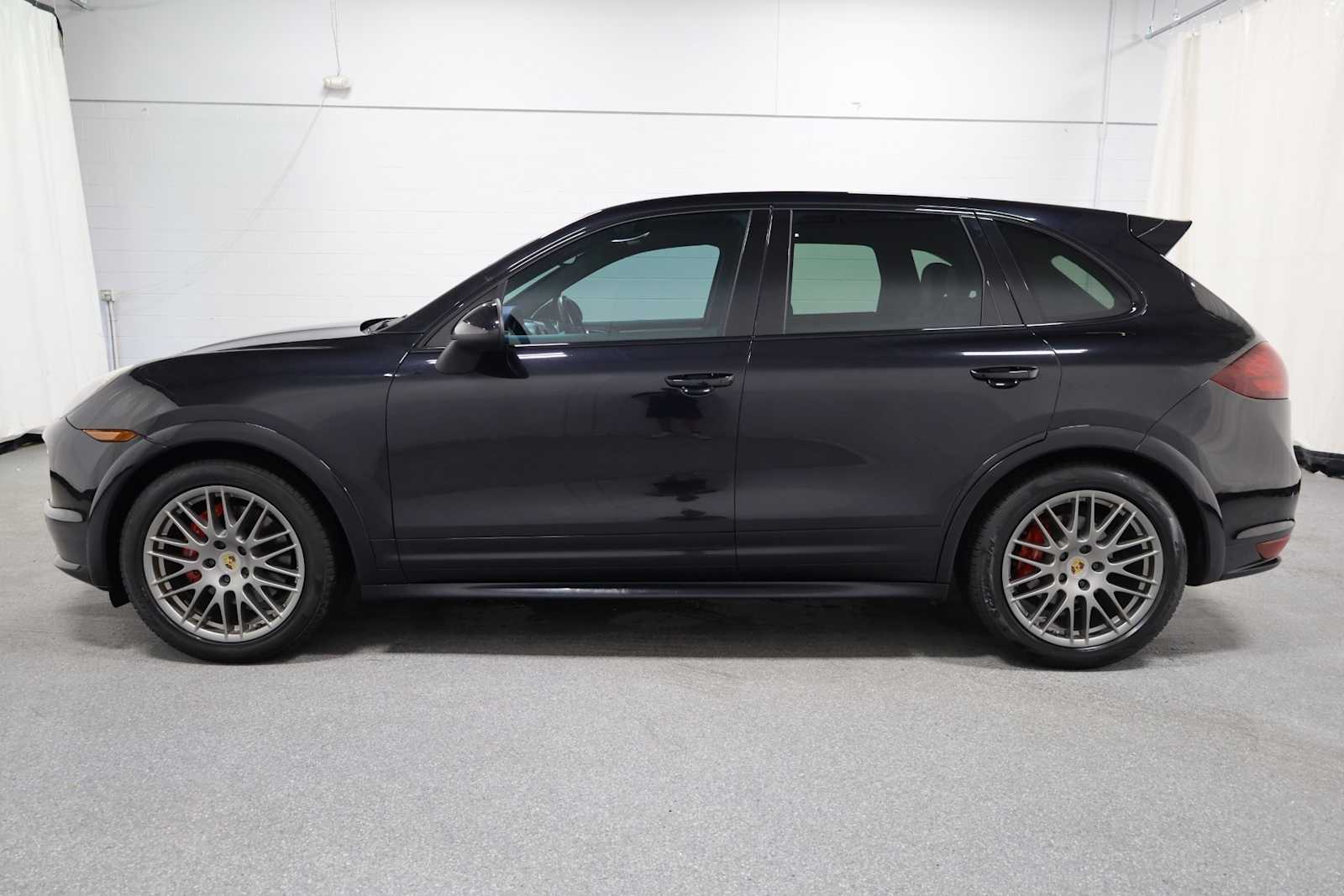 Thumbnail: 2014 Porsche Cayenne - 2