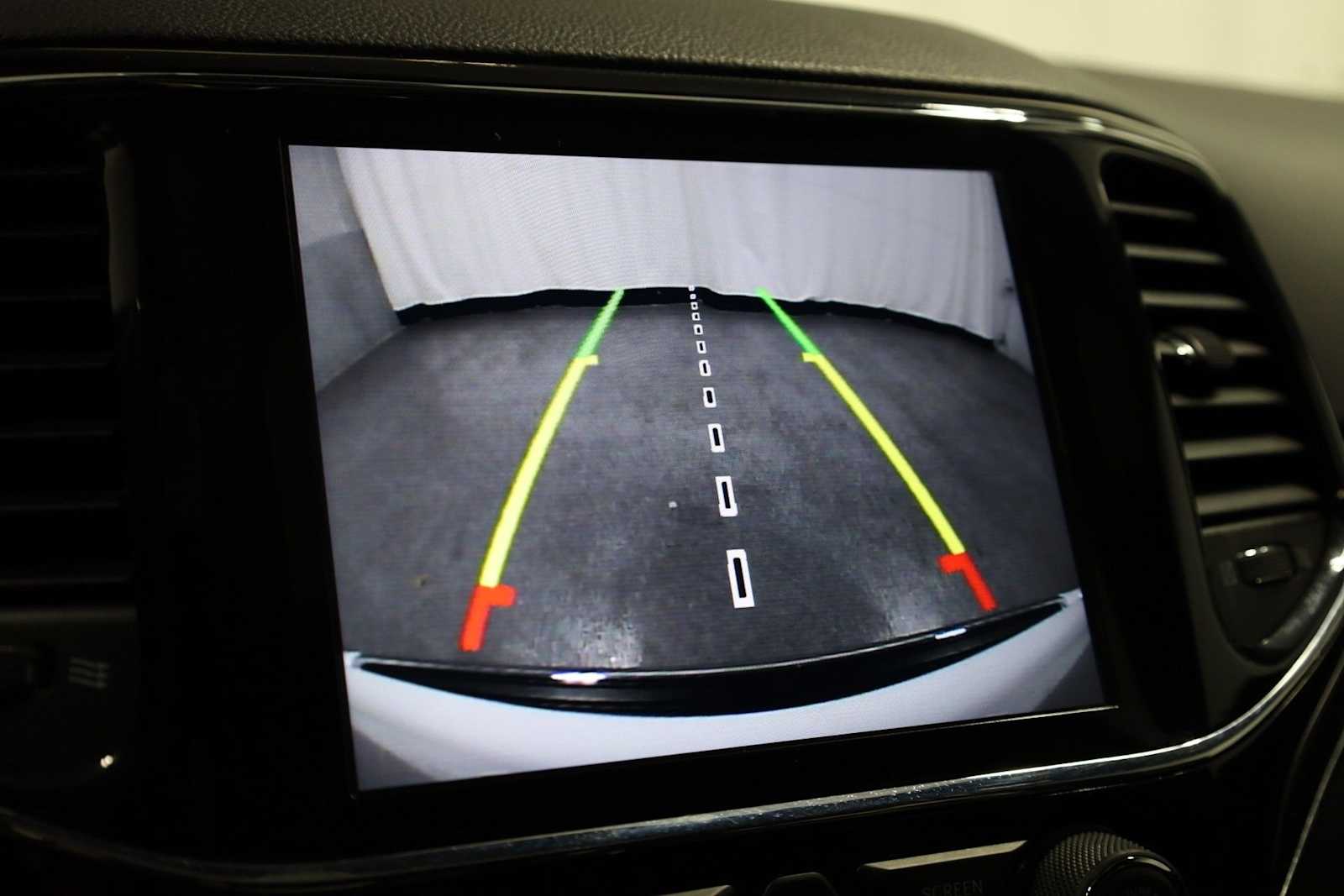 Thumbnail: 2021 Jeep Grand Cherokee - 30