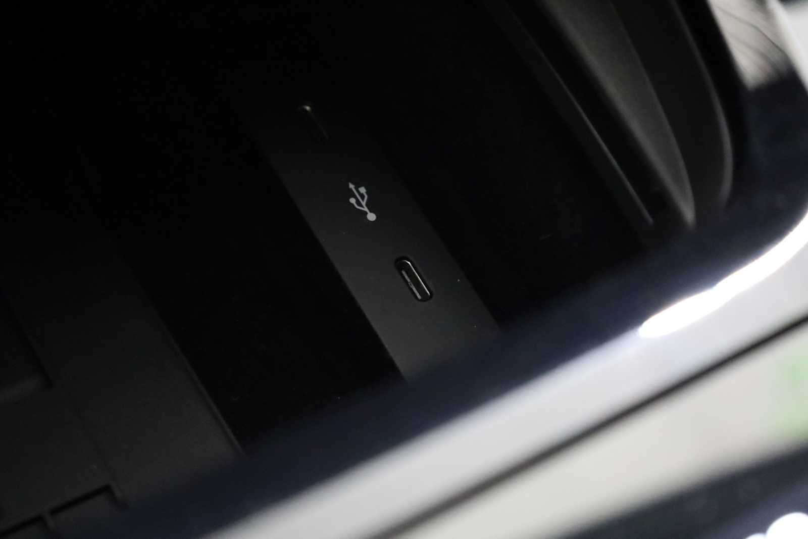 Thumbnail: 2024 Porsche Cayenne - 33