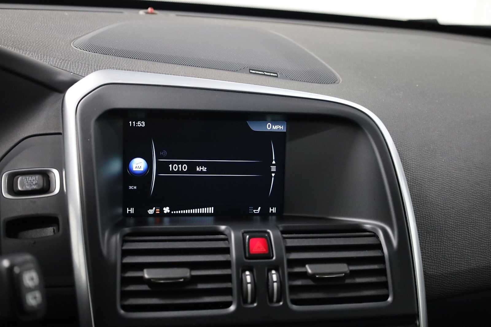 Thumbnail: 2016 Volvo XC60 - 30