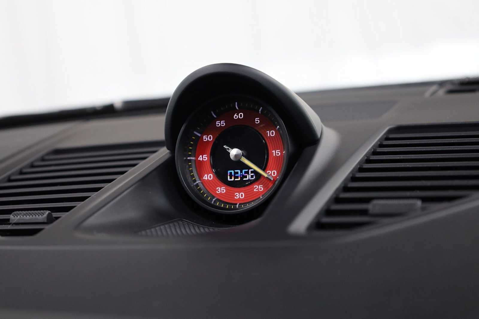 Thumbnail: 2023 Porsche 911 - 23