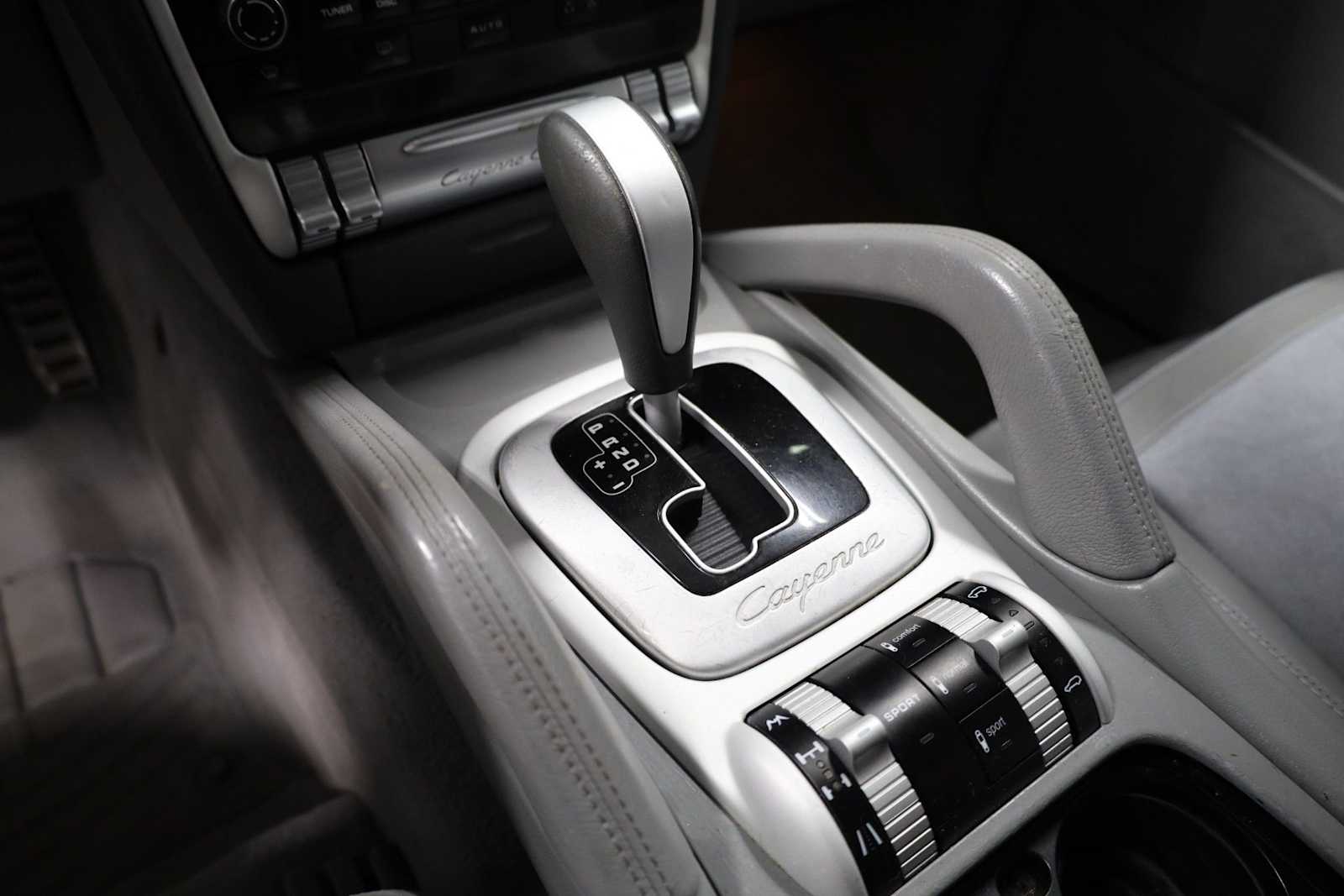 Thumbnail: 2009 Porsche Cayenne - 27