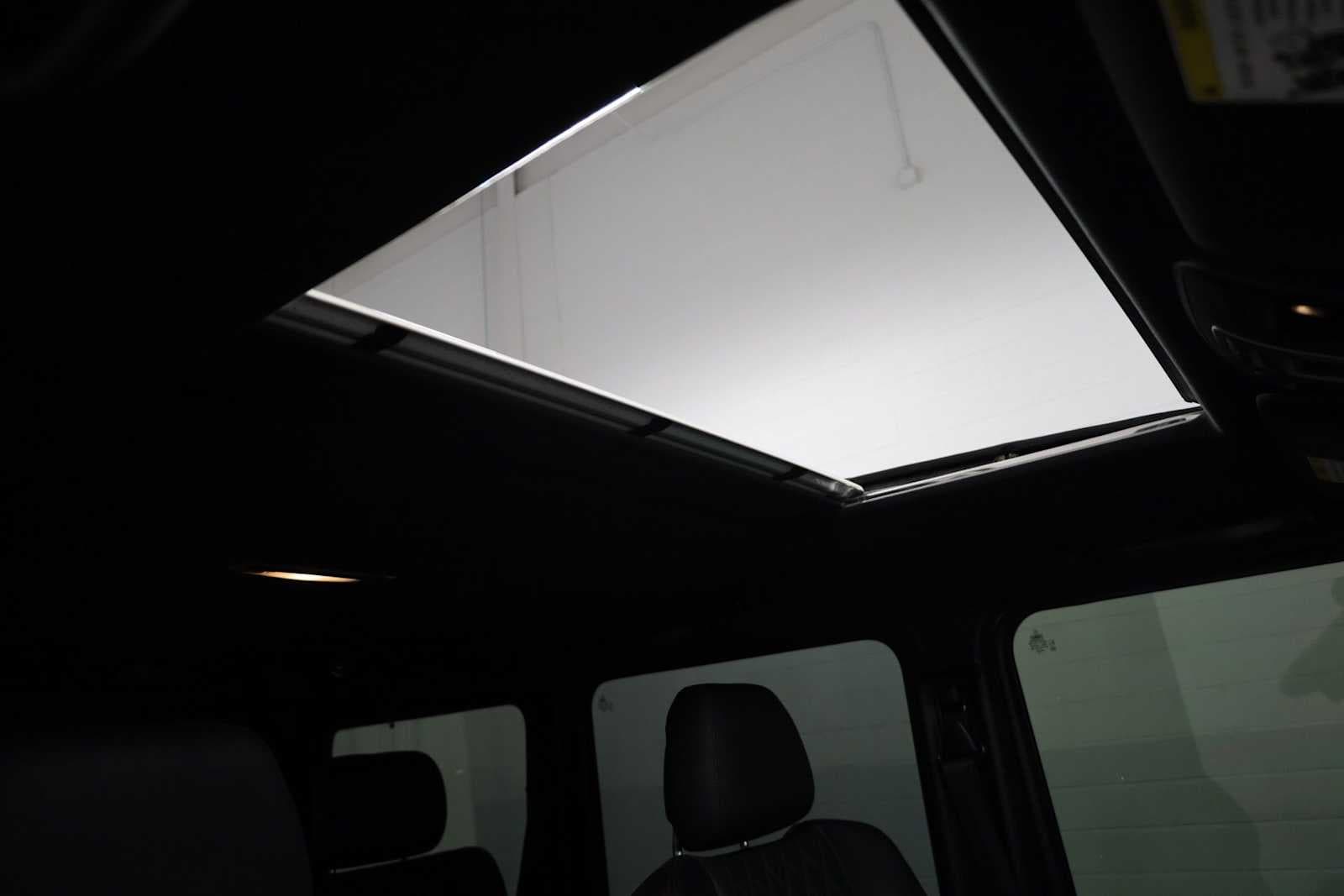 Thumbnail: 2015 Mercedes-Benz G-Class - 19