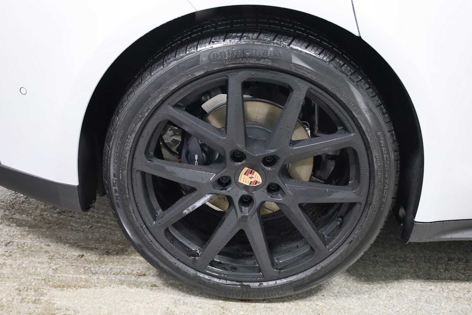 Thumbnail: 2026 Porsche Panamera - 37