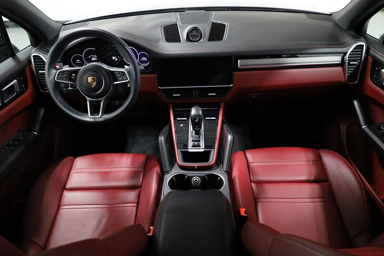 Thumbnail: 2022 Porsche Cayenne - 26