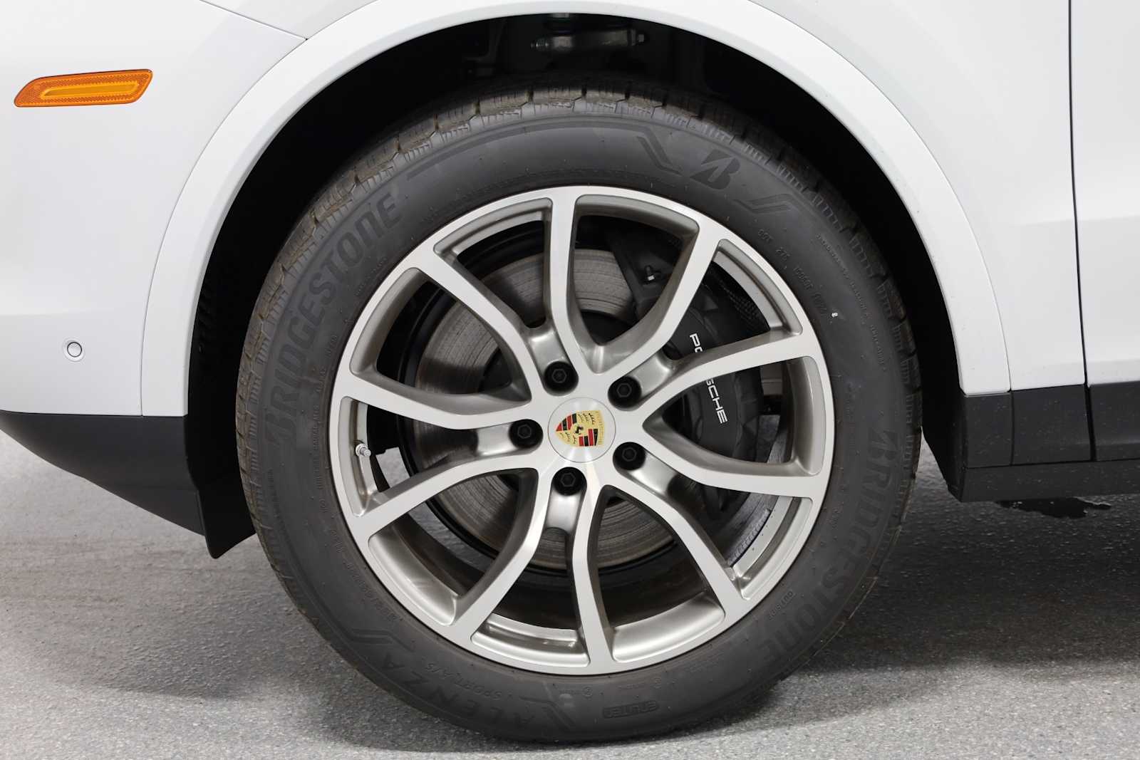 Thumbnail: 2024 Porsche Cayenne - 32