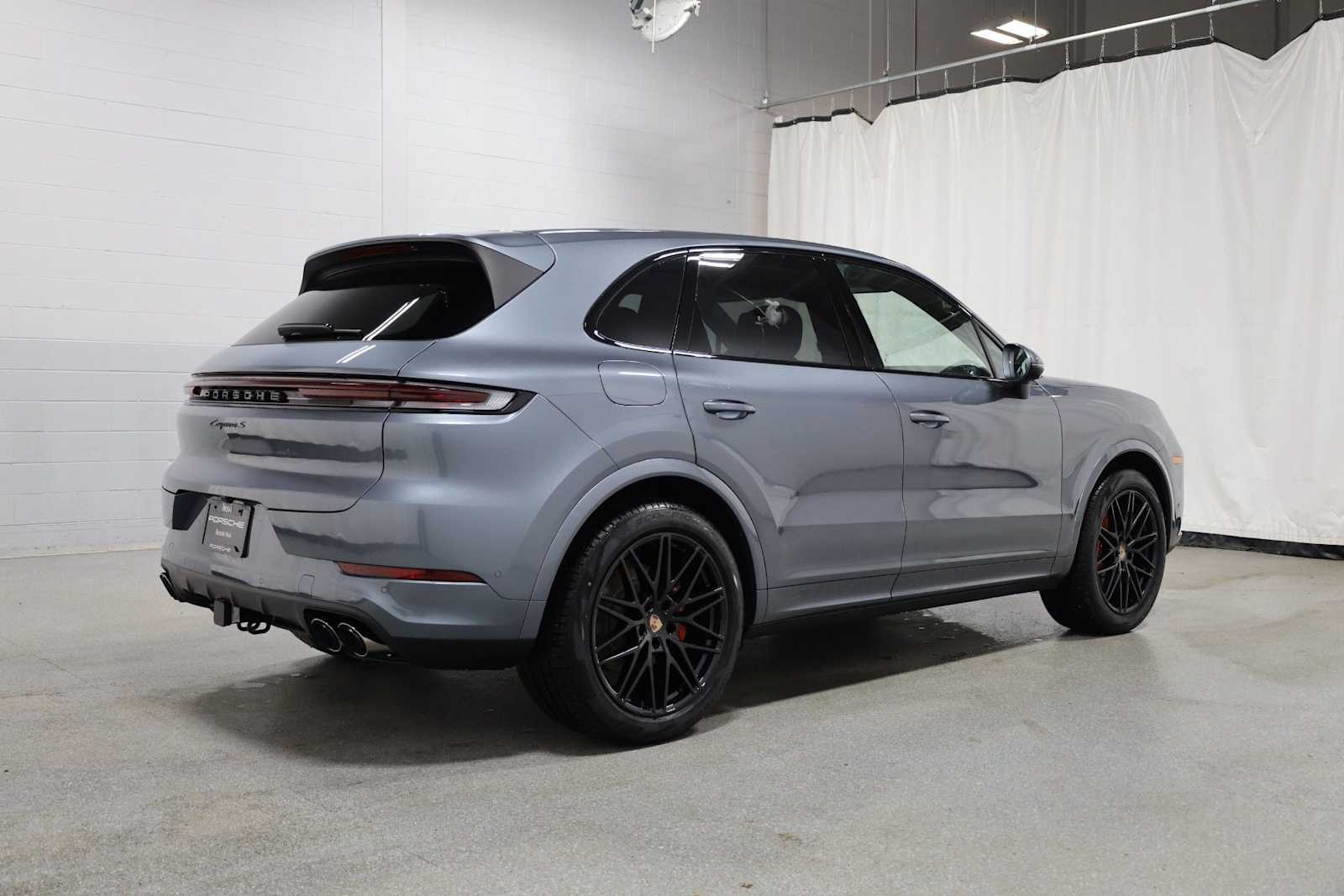Thumbnail: 2026 Porsche Cayenne - 9