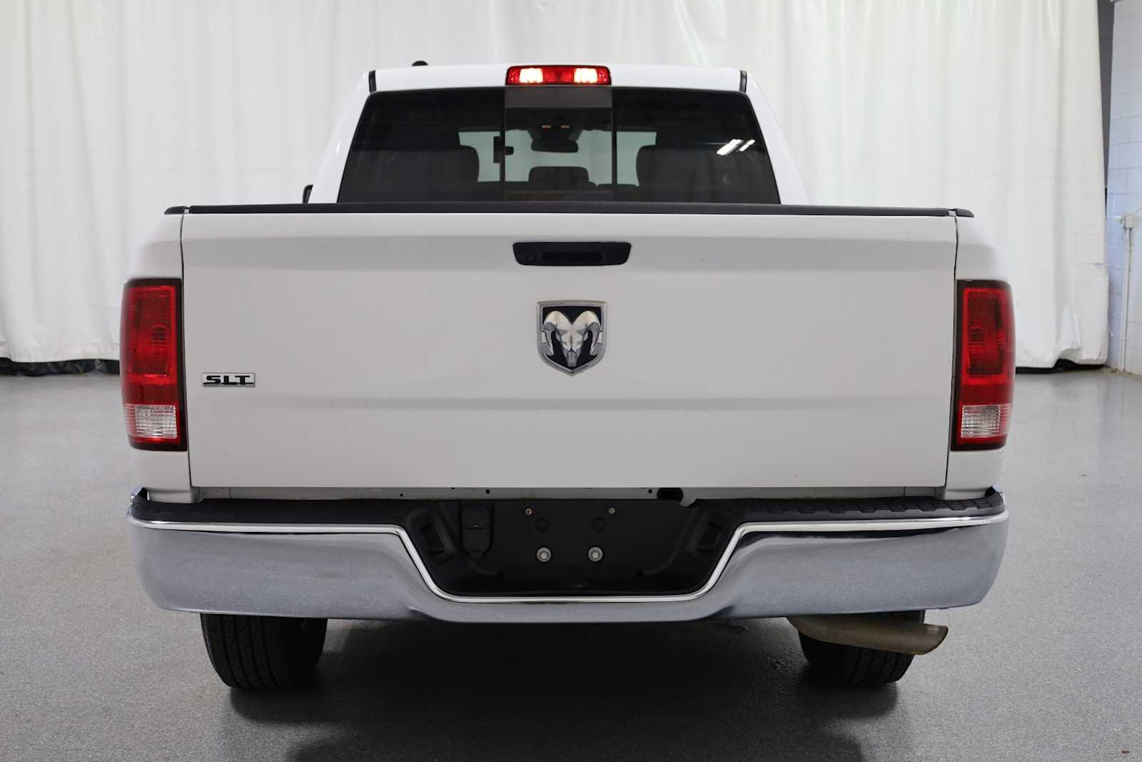 Thumbnail: 2019 RAM 1500 Classic - 7