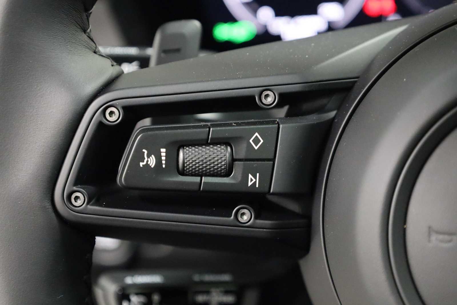 Thumbnail: 2026 Porsche 911 - 26