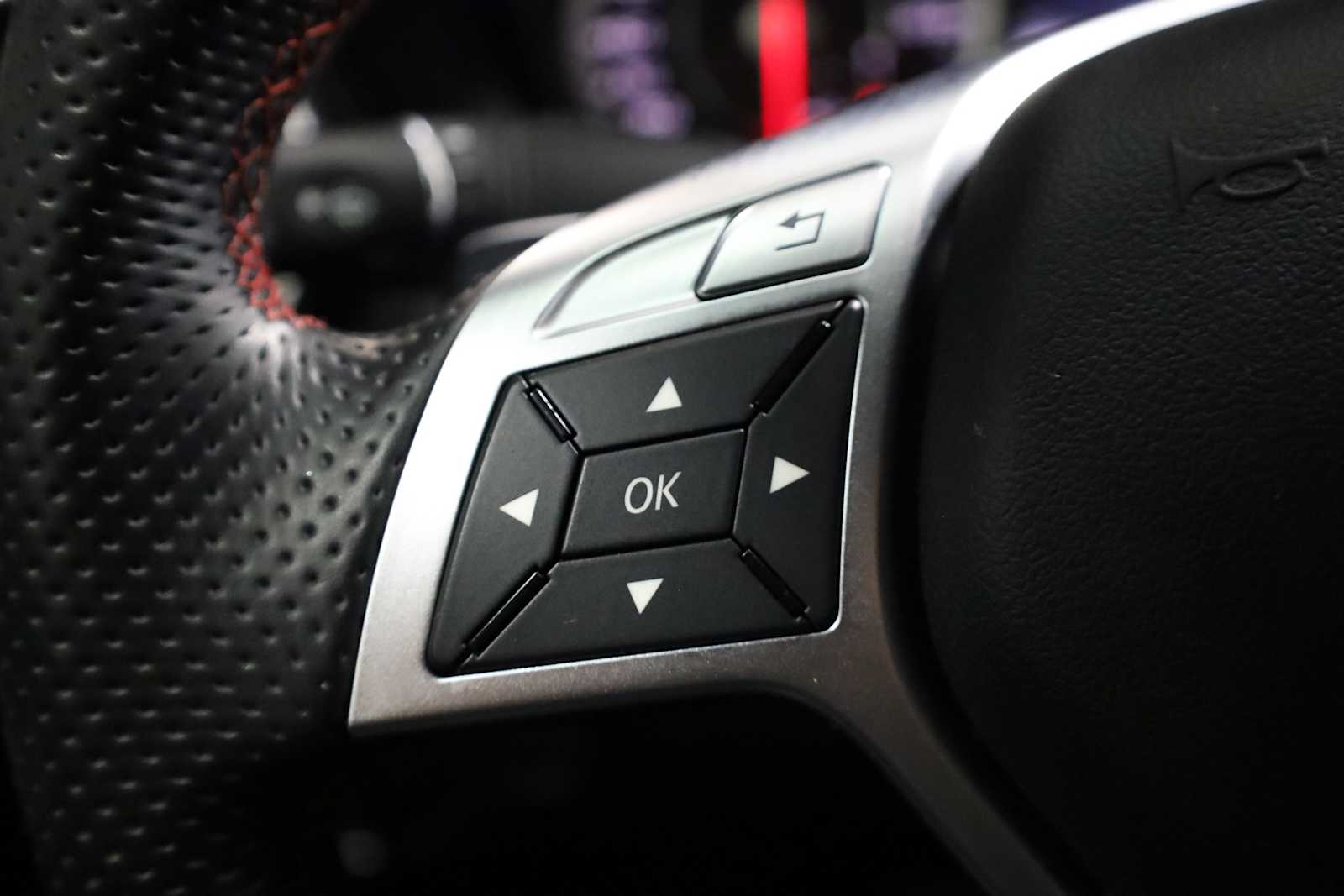 Thumbnail: 2014 Mercedes-Benz CLA - 33